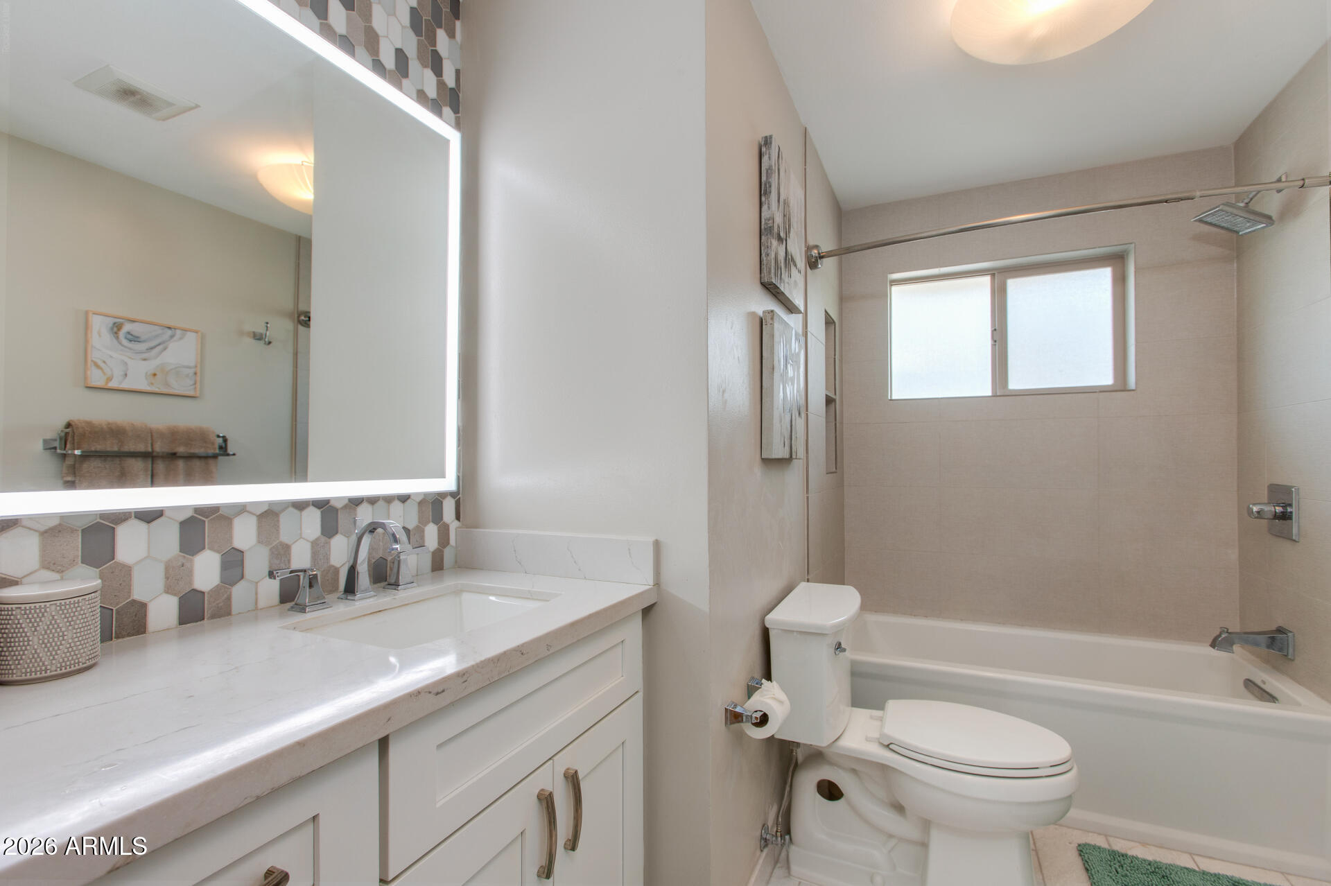 2039 N 69TH Place