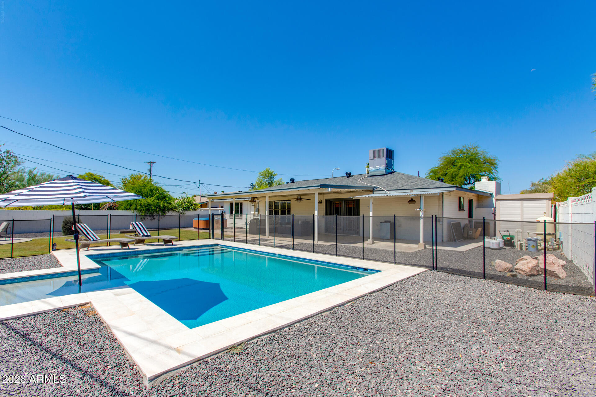 2039 N 69TH Place