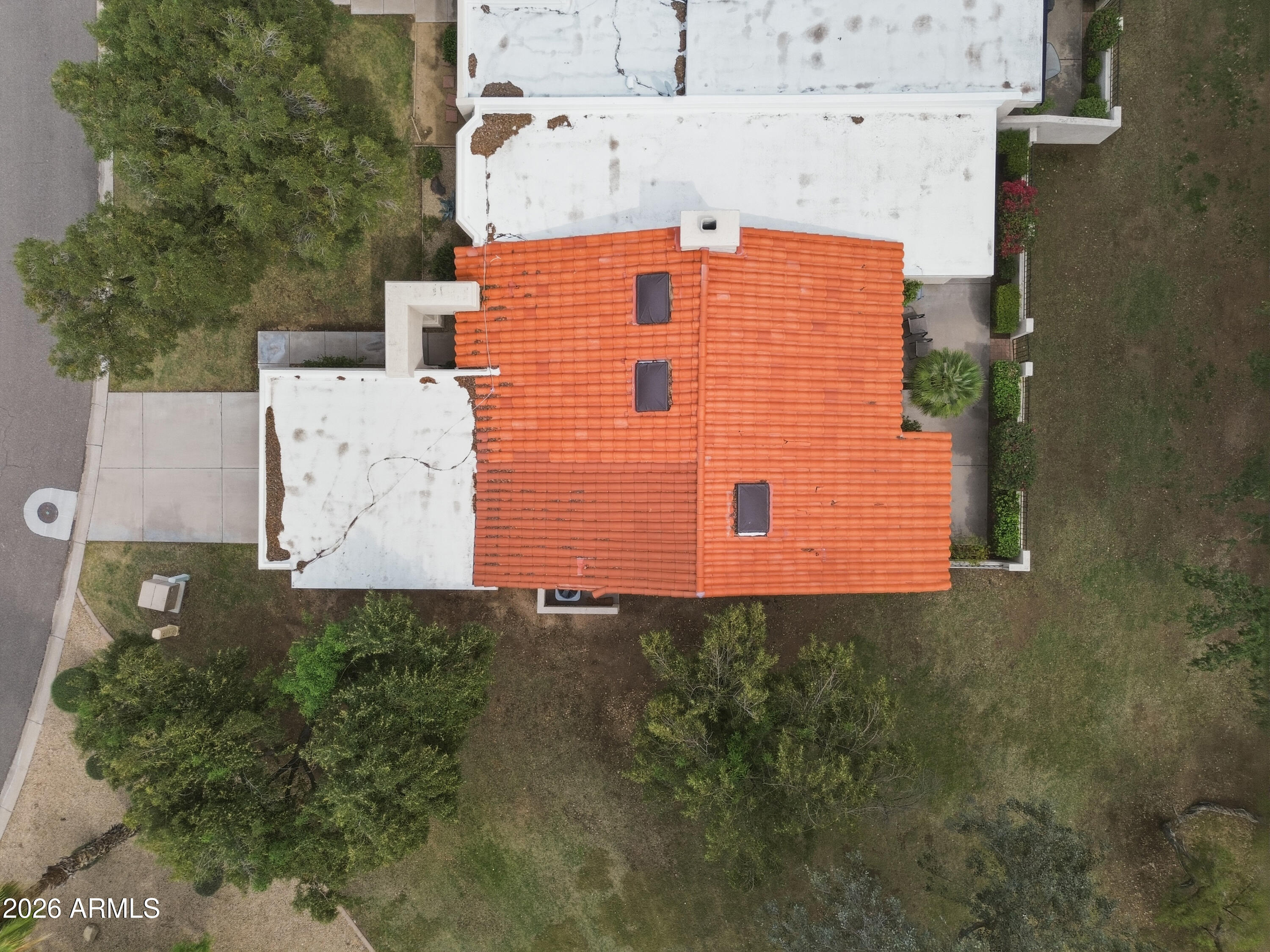 6315 E KELTON Lane