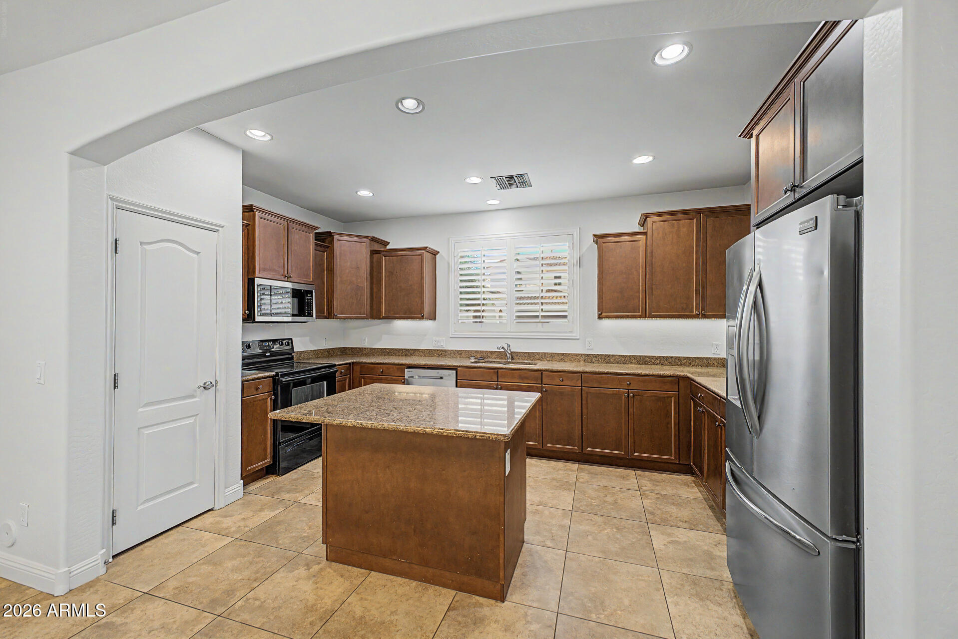 3331 E JASPER Drive