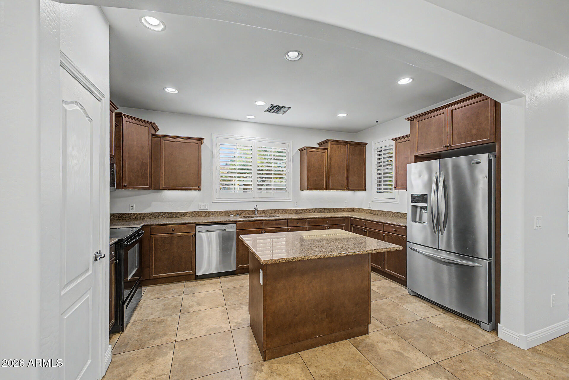 3331 E JASPER Drive
