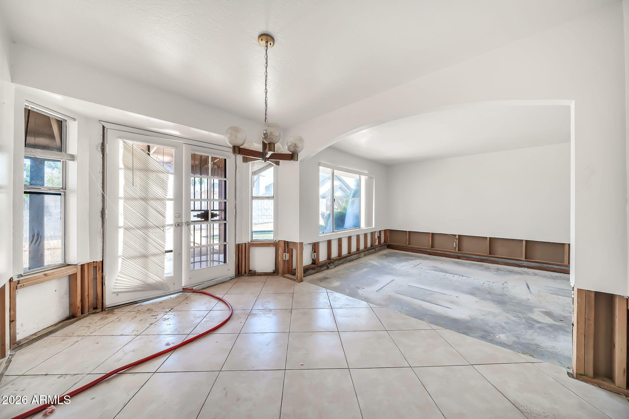5738 W GREENBRIAR Drive