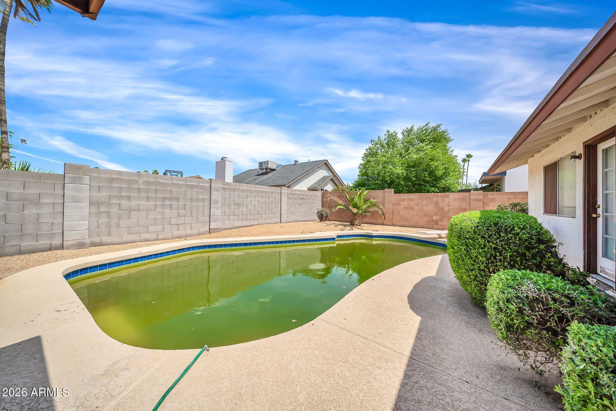 5738 W GREENBRIAR Drive