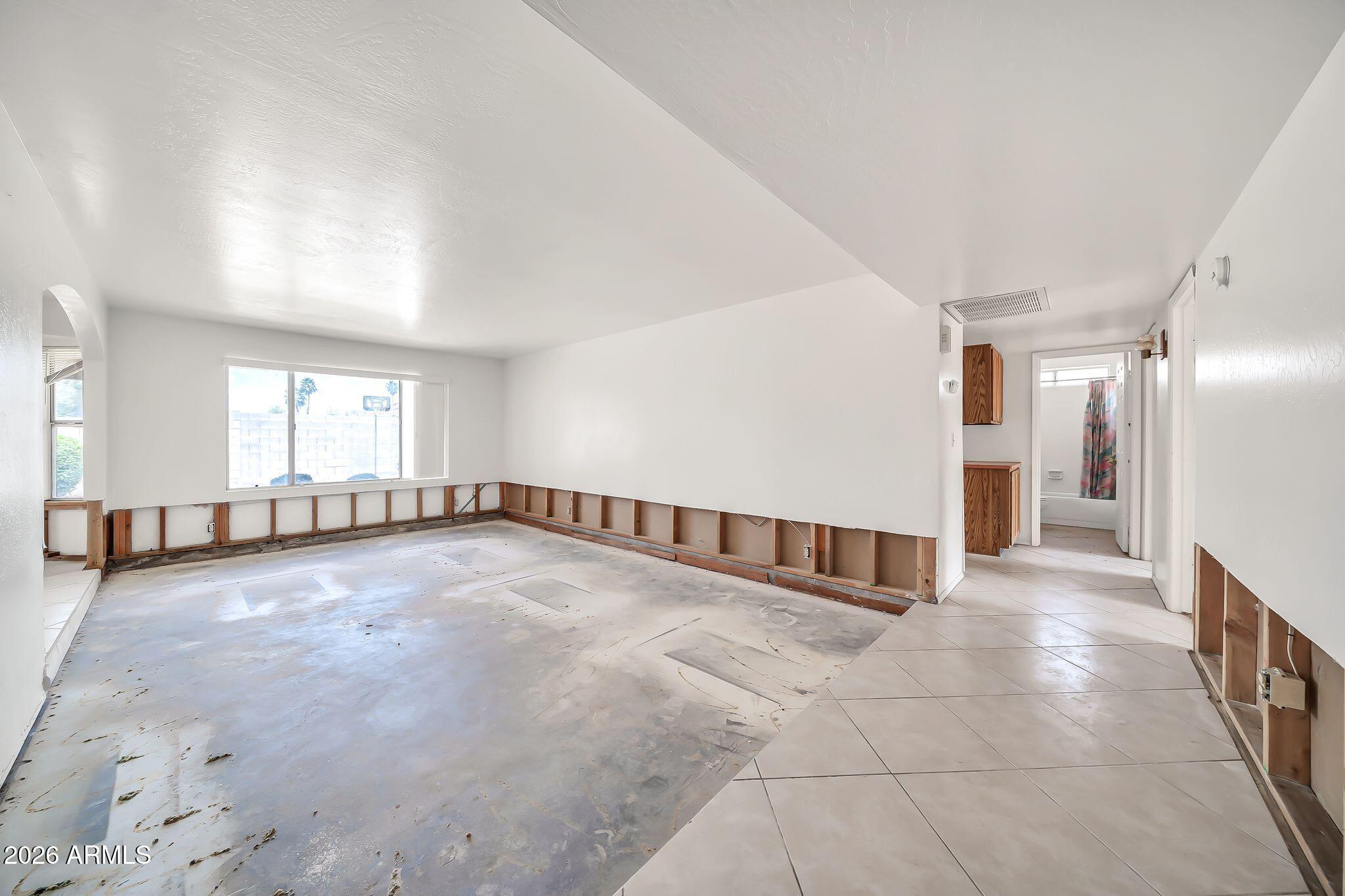 5738 W GREENBRIAR Drive