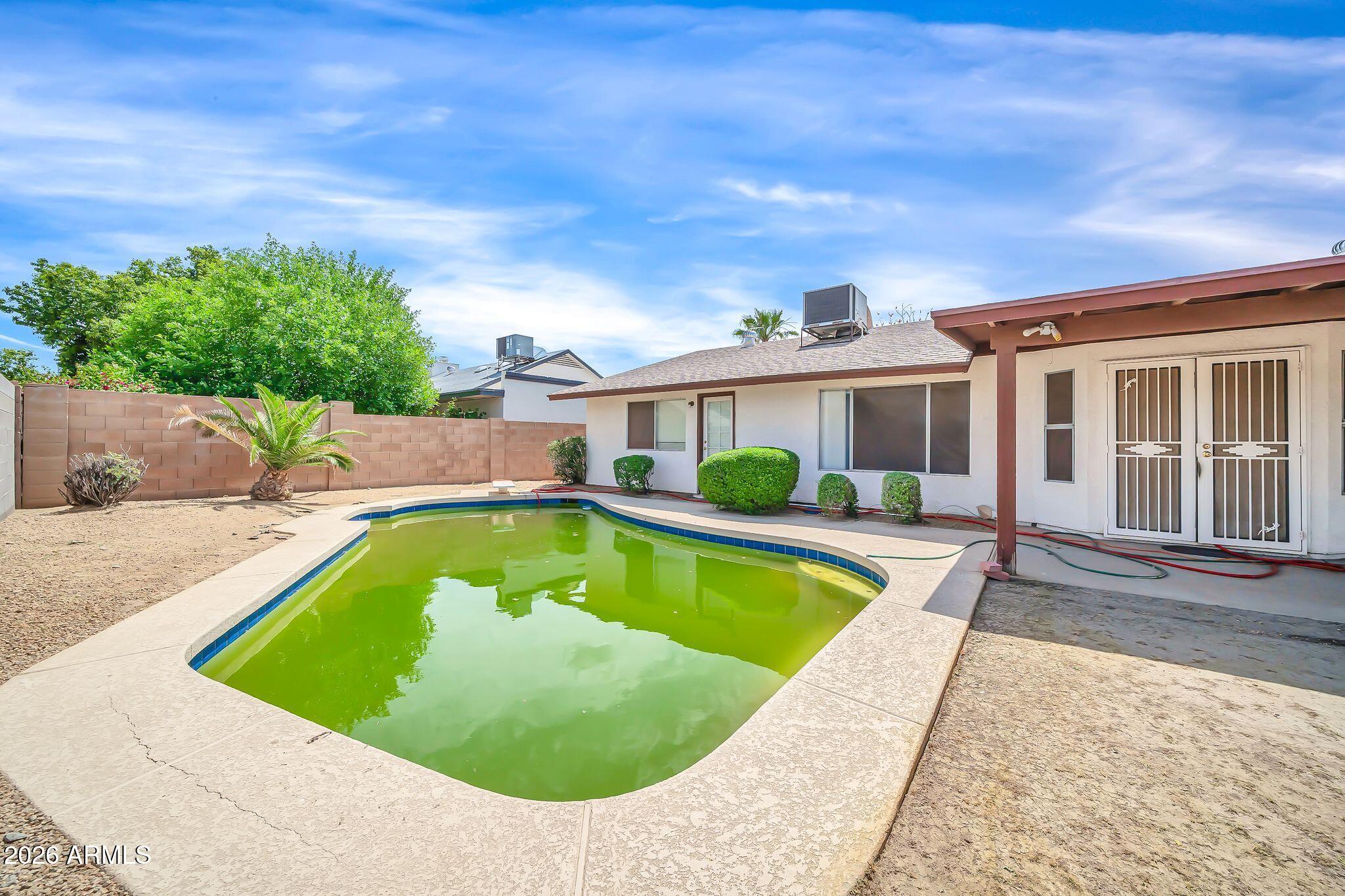 5738 W GREENBRIAR Drive