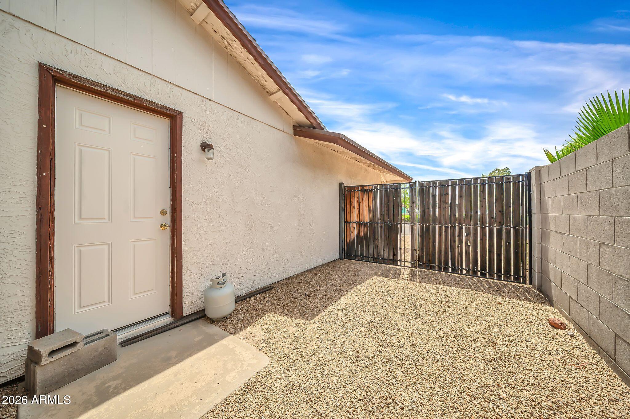 5738 W GREENBRIAR Drive