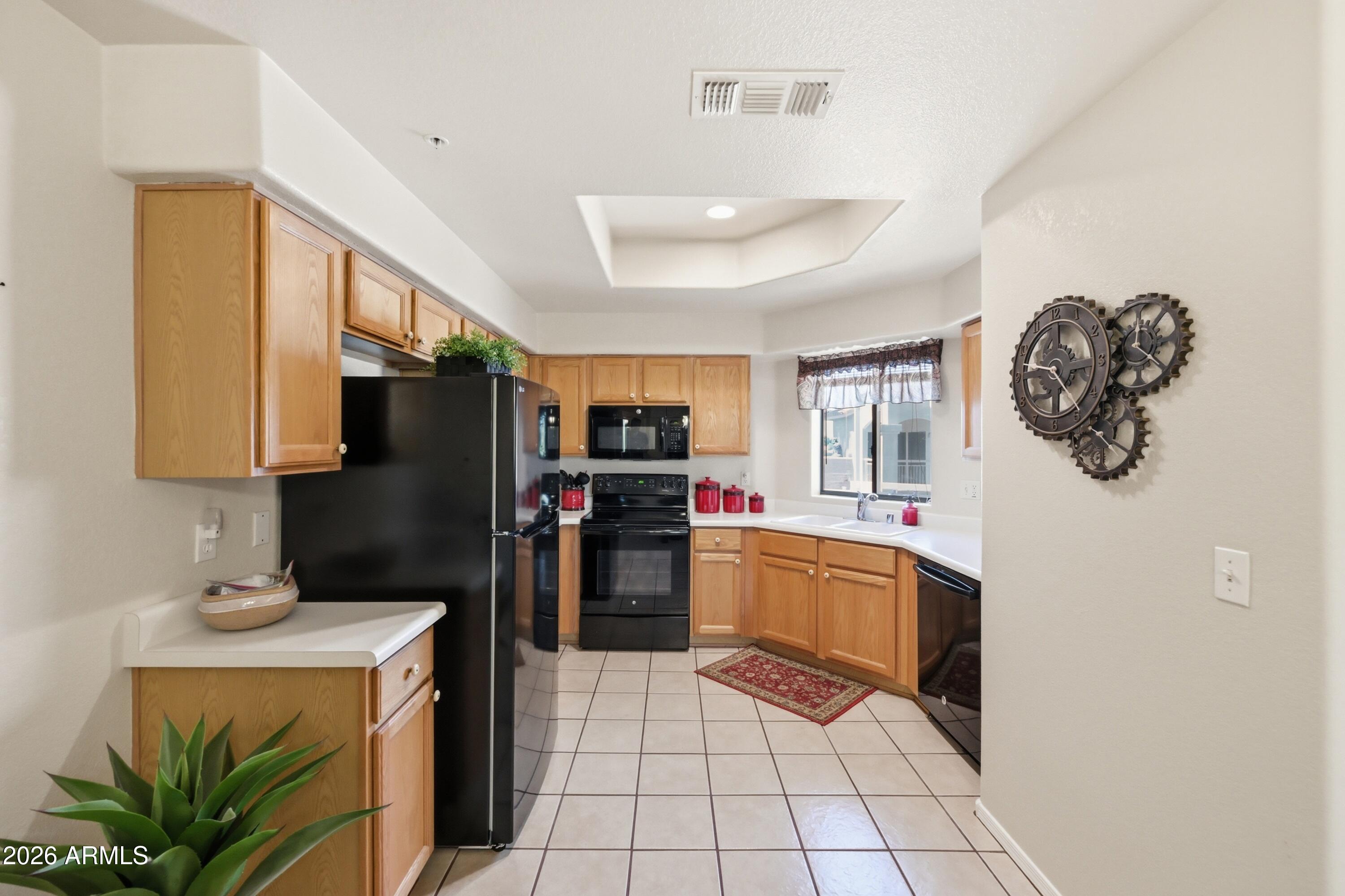 9151 W Greenway Road 295