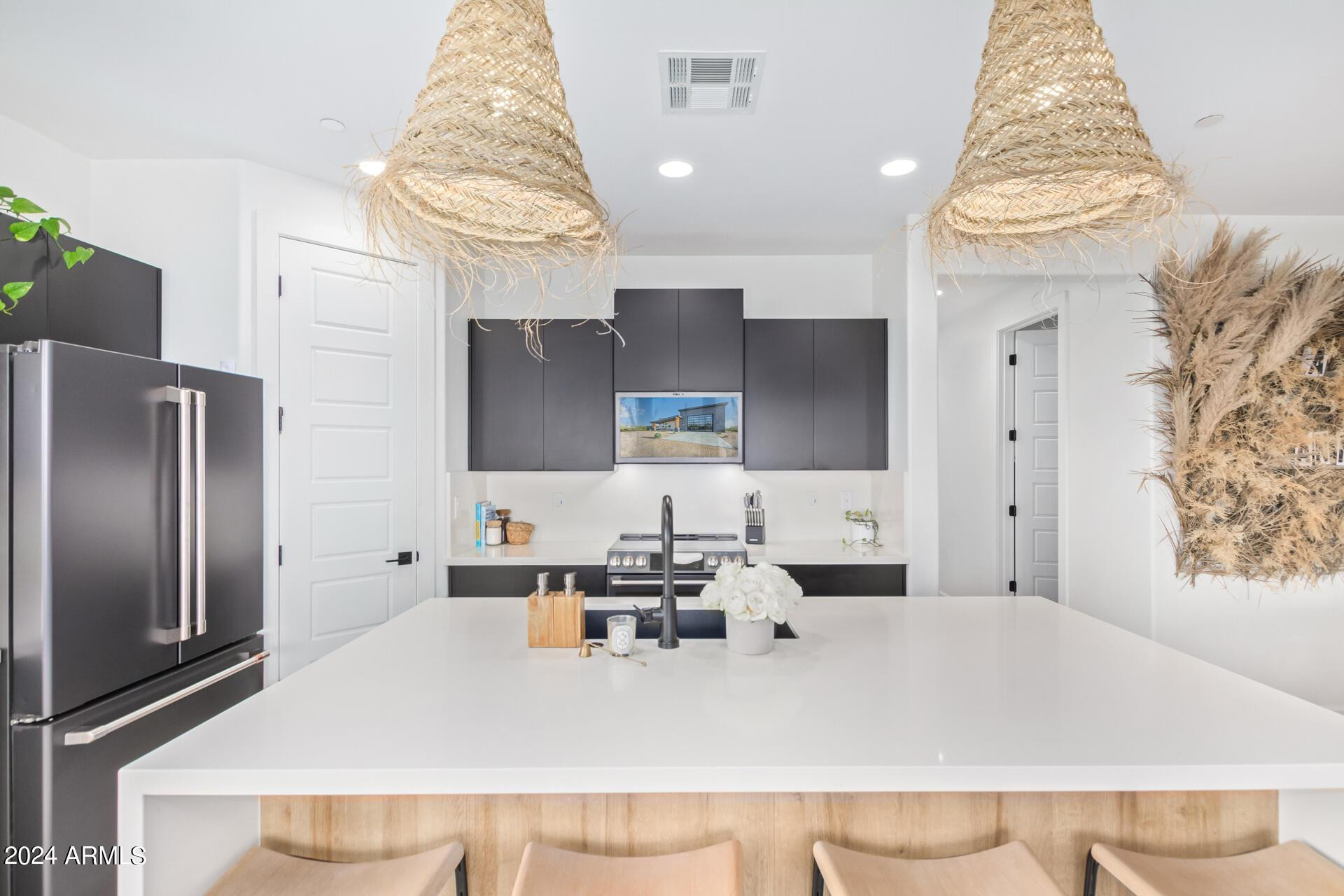 7015 E DAVIS