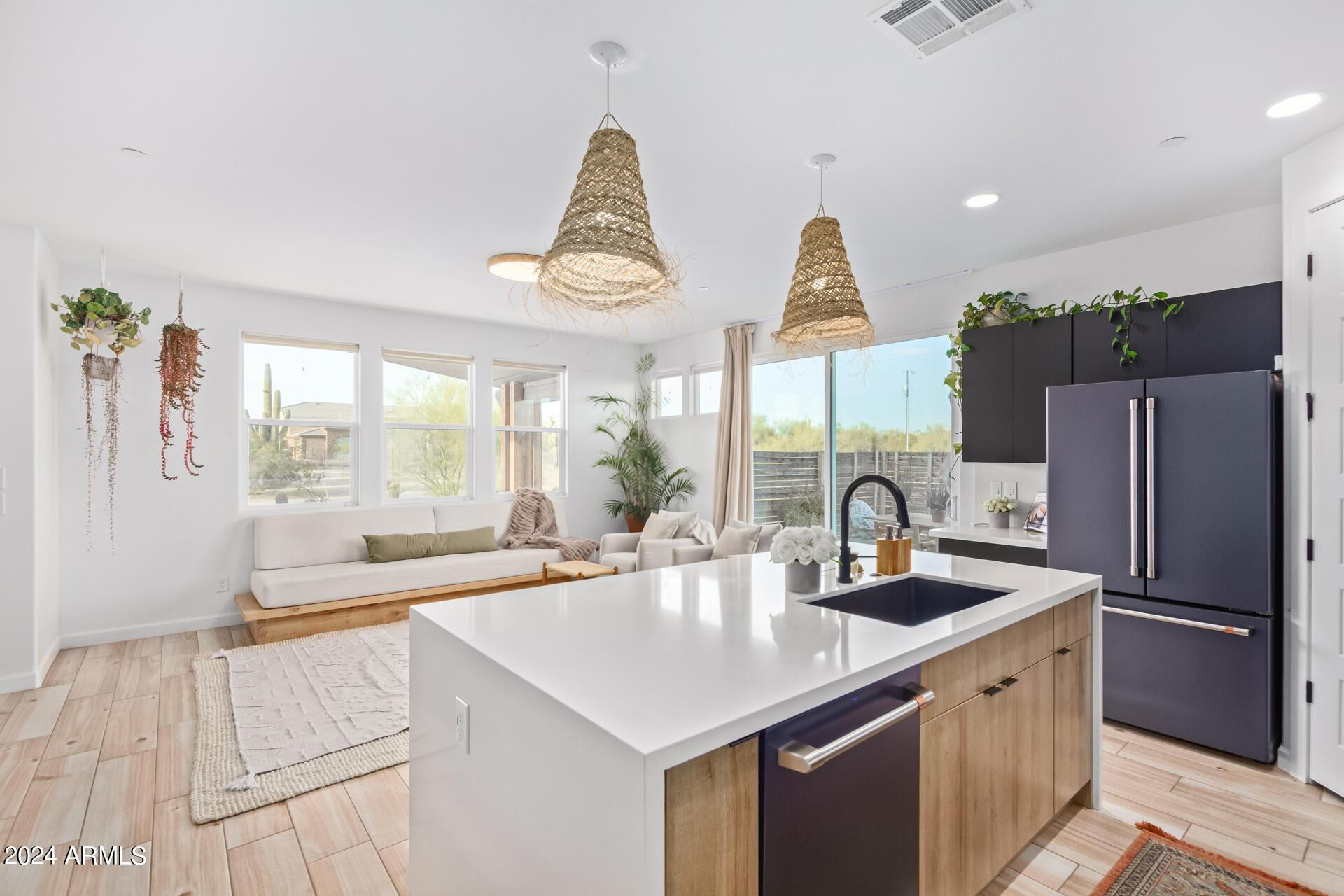 7015 E DAVIS