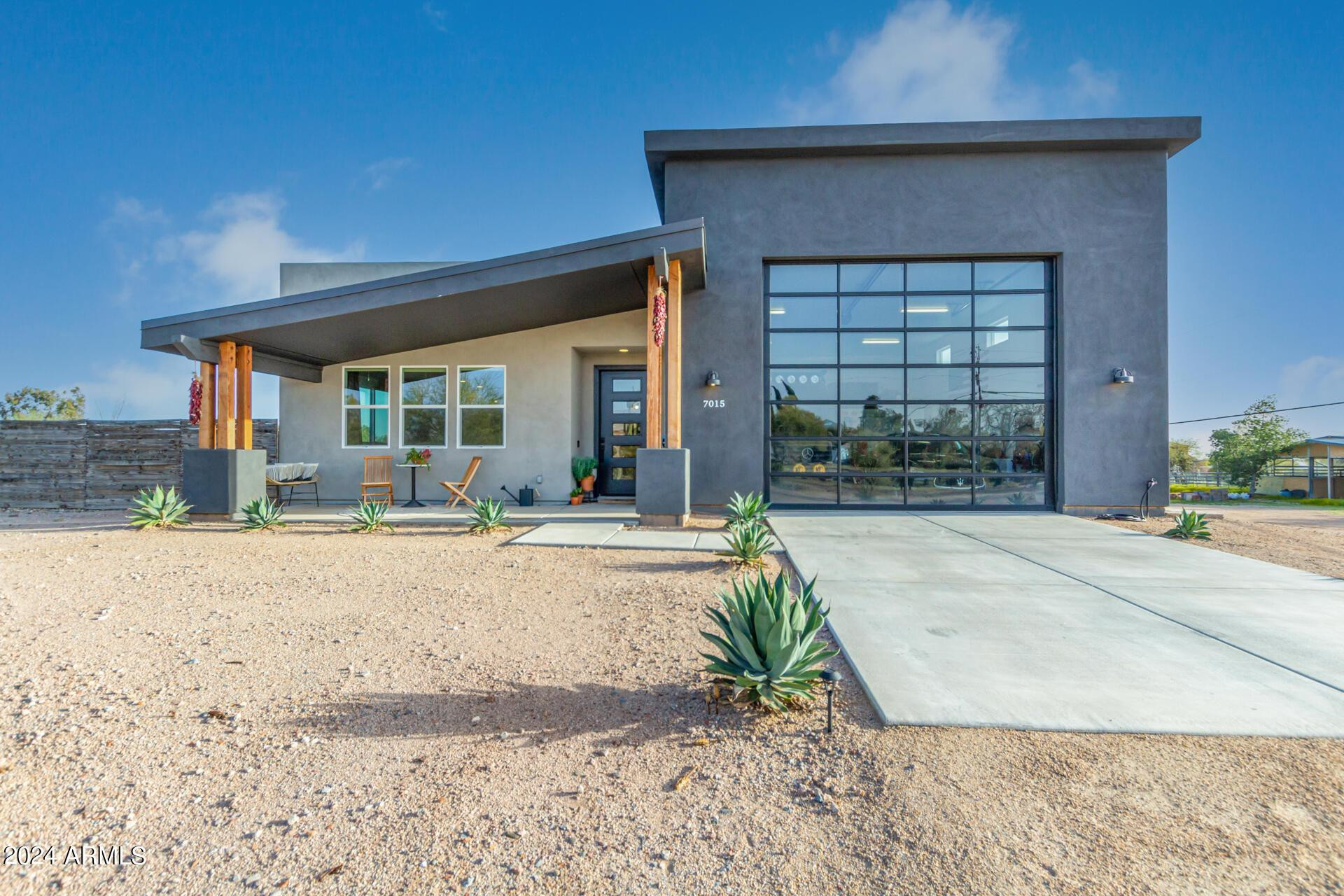 7015 E DAVIS
