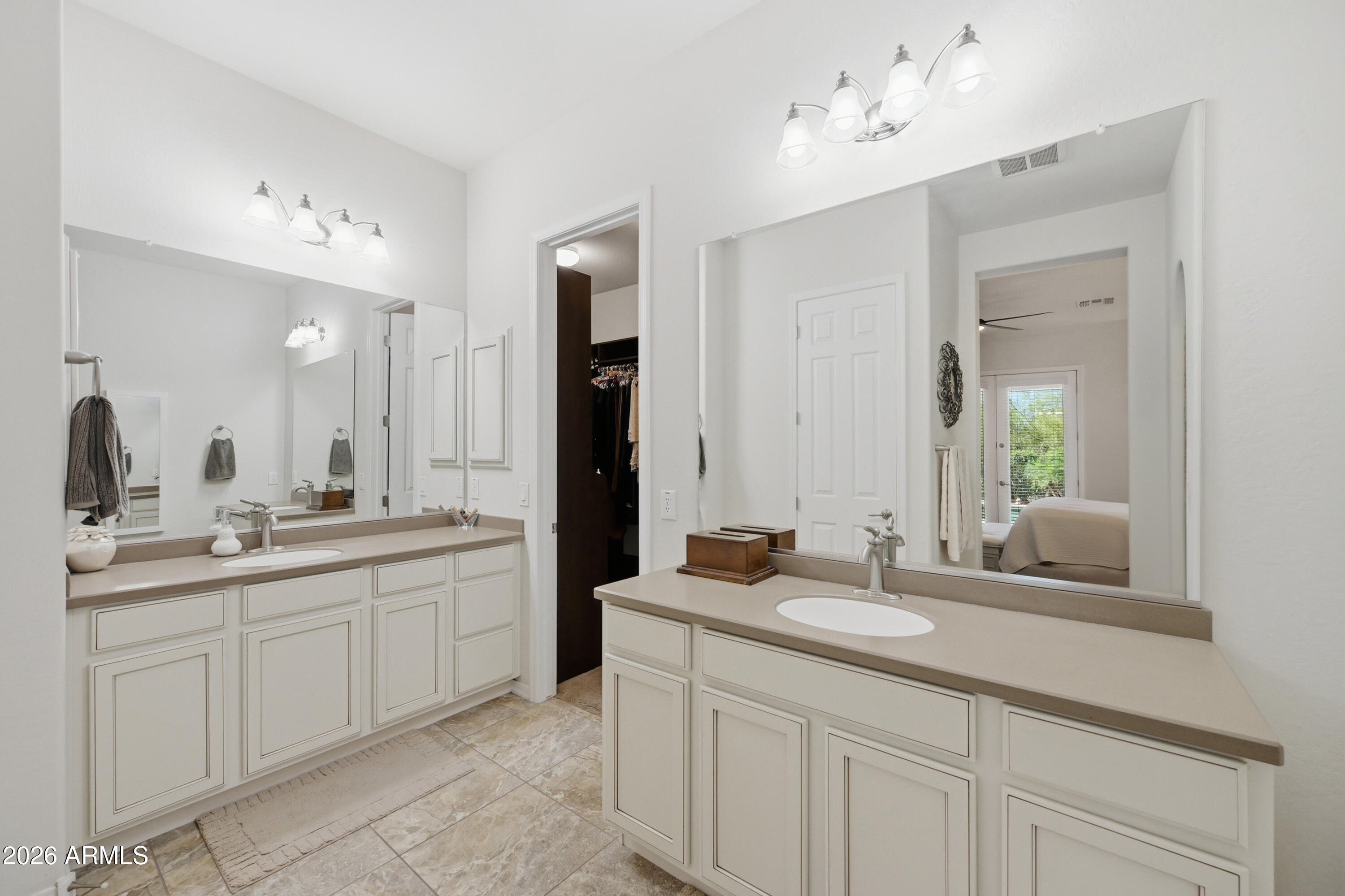 5641 E DESERT FOREST Trail