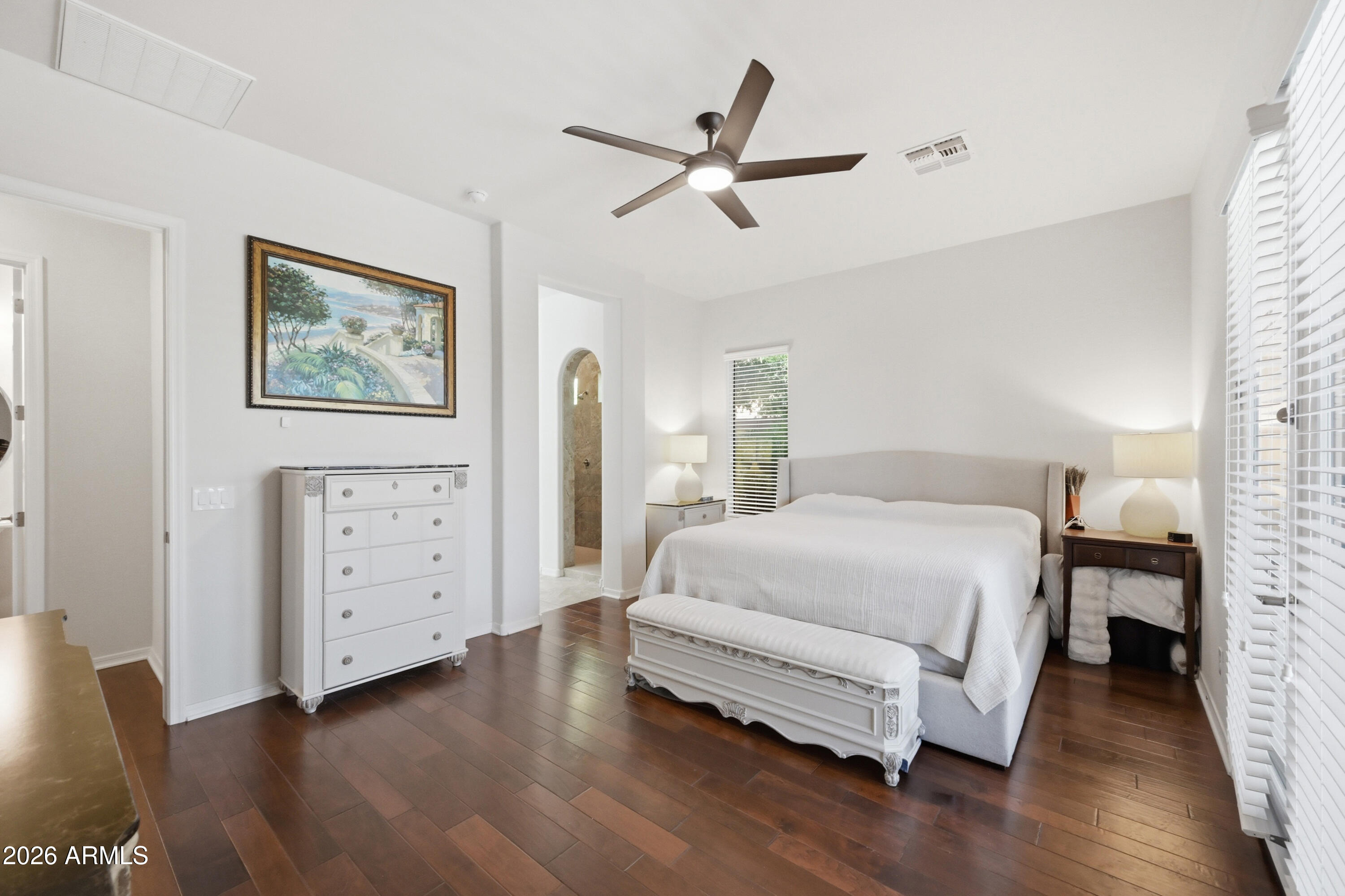 5641 E DESERT FOREST Trail