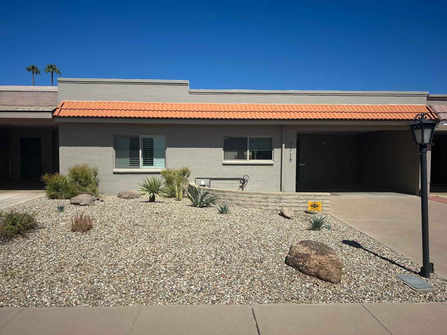 7718 E Meadowbrook