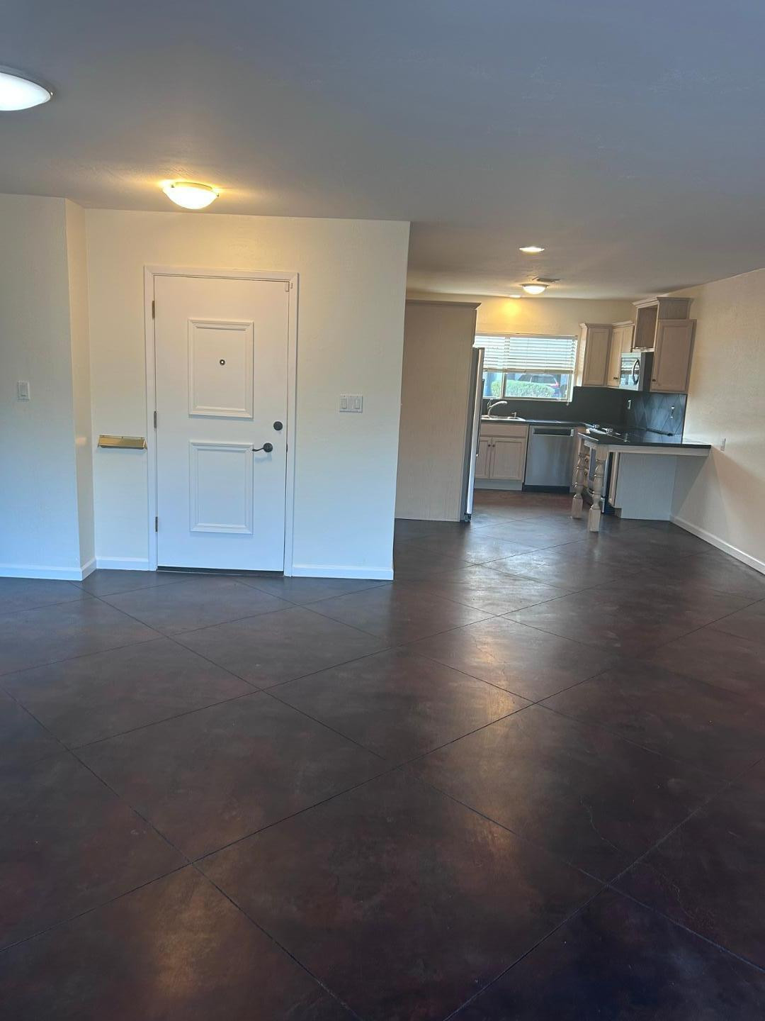 7718 E Meadowbrook