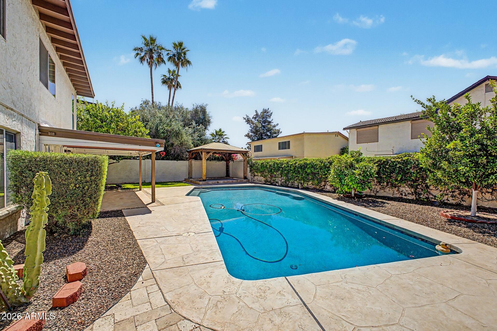 1613 E WEATHERVANE Lane