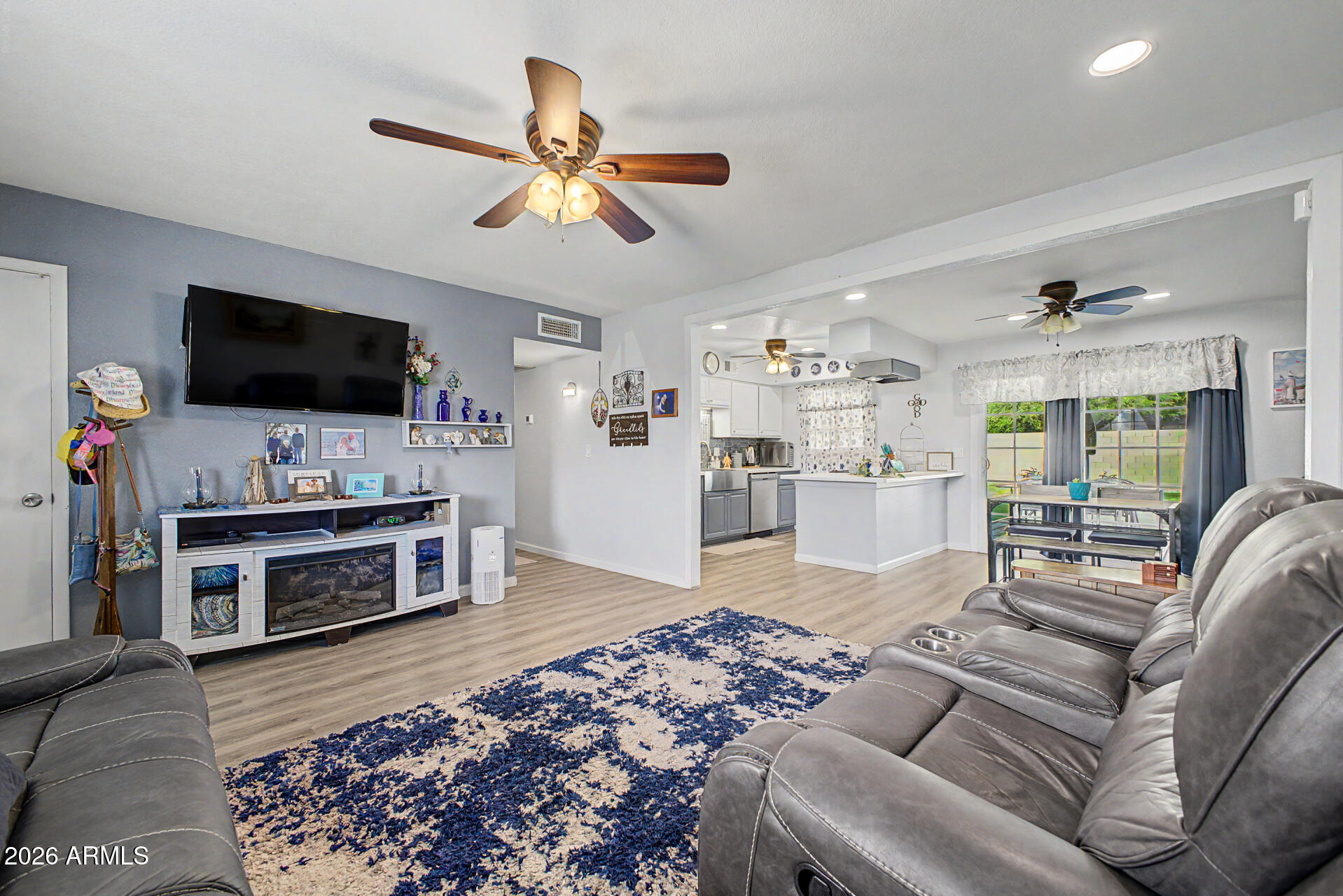 11409 N 57TH Drive
