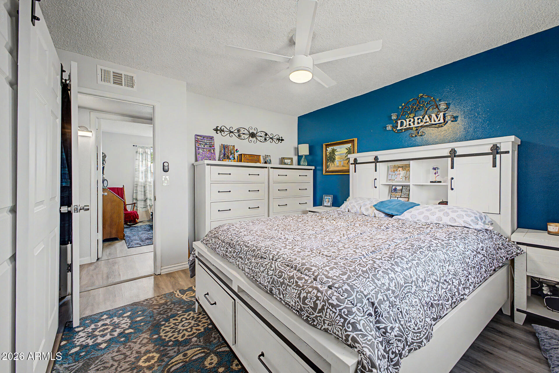 11409 N 57TH Drive