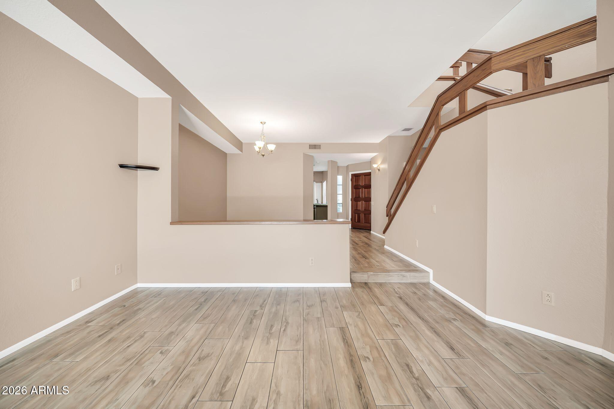 10019 E MOUNTAIN VIEW Road 1103