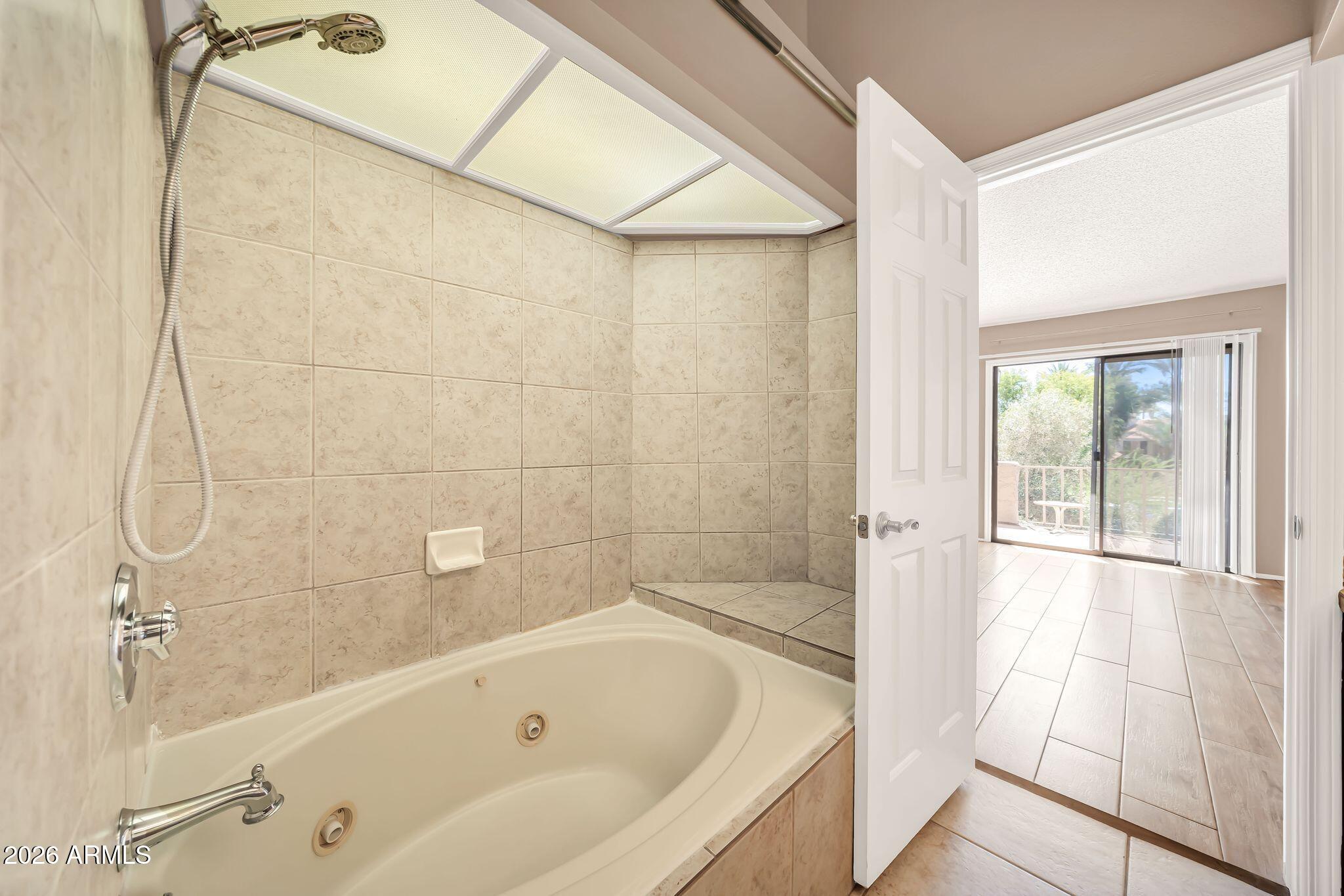 10019 E MOUNTAIN VIEW Road 1103