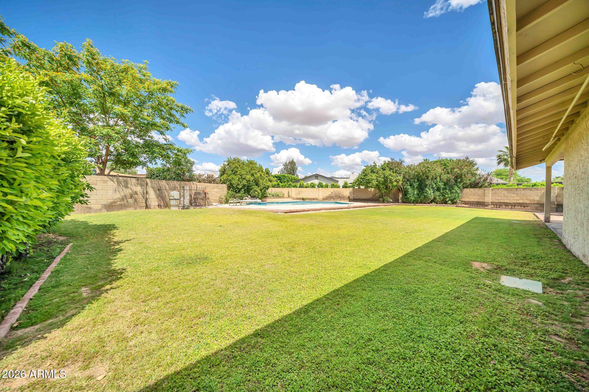 8337 N 85TH Street