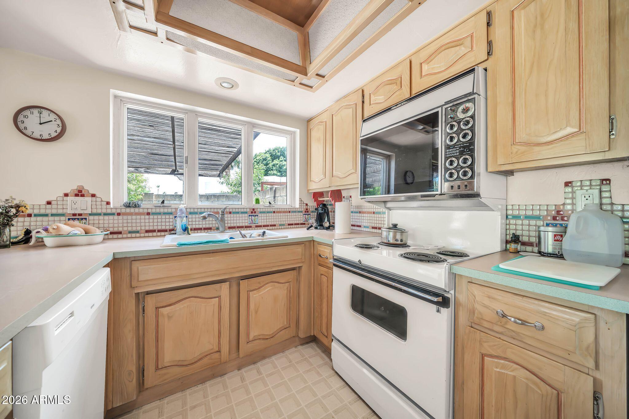 8337 N 85TH Street