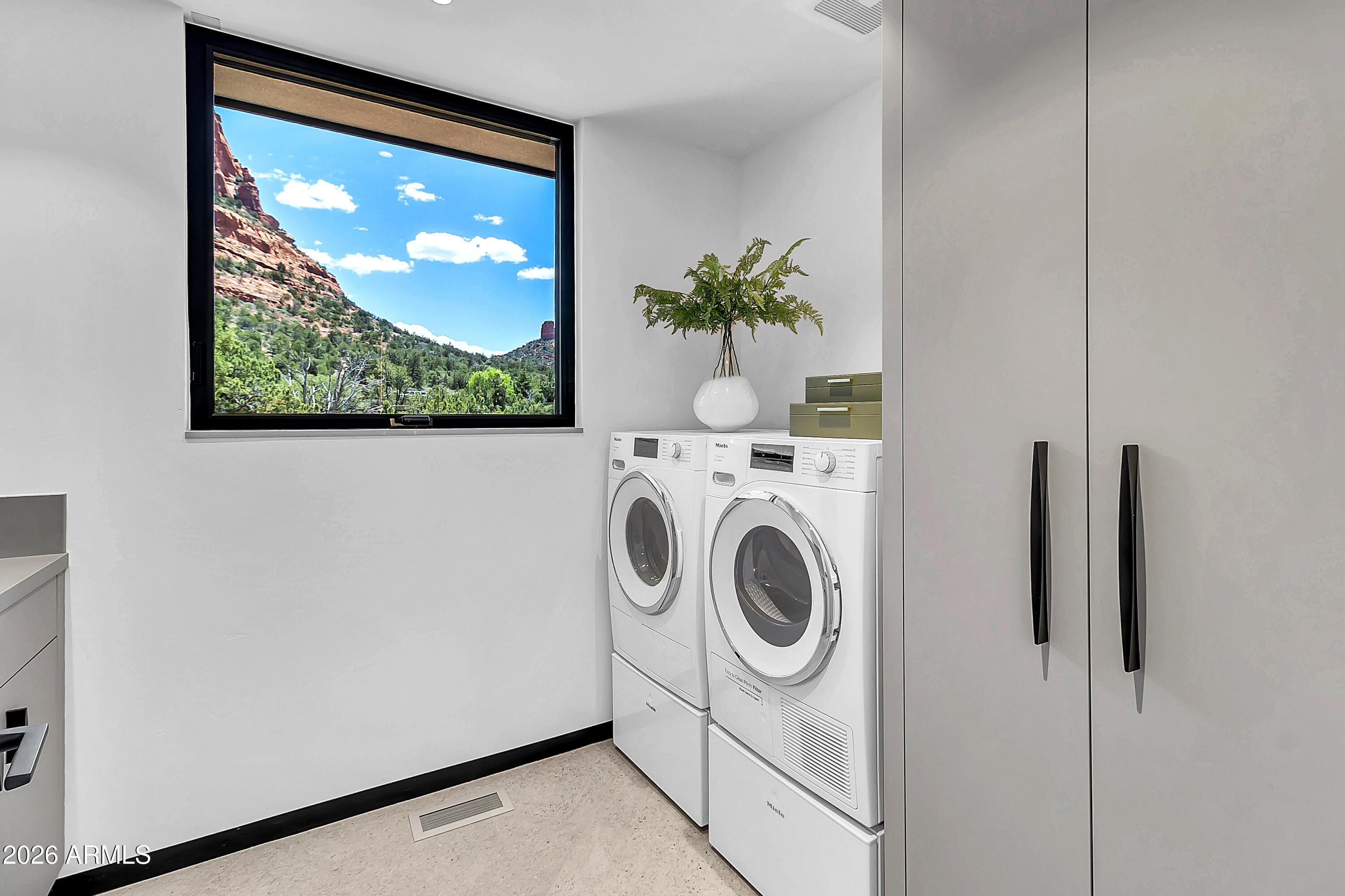 10 TOURMALINE Drive