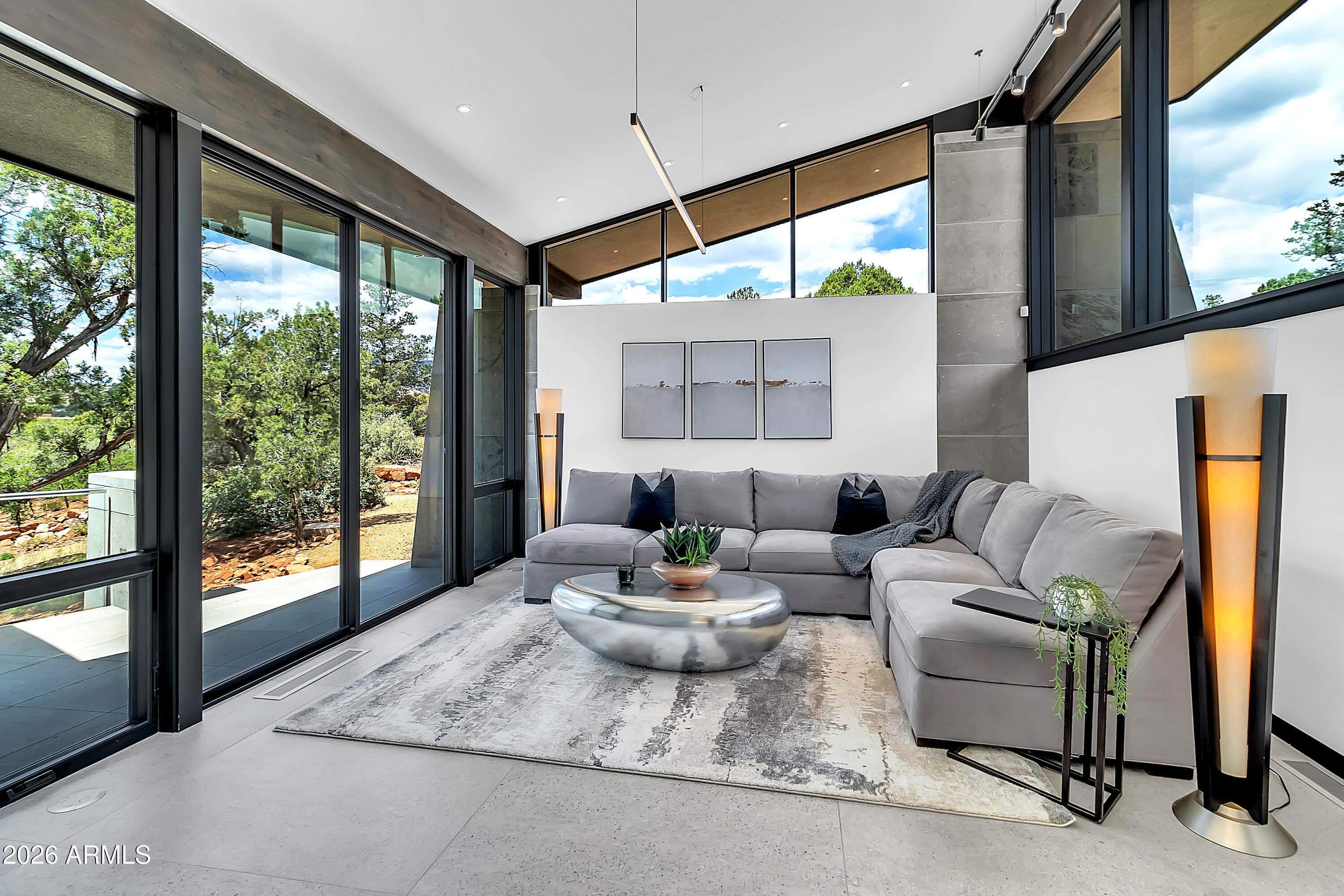 10 TOURMALINE Drive