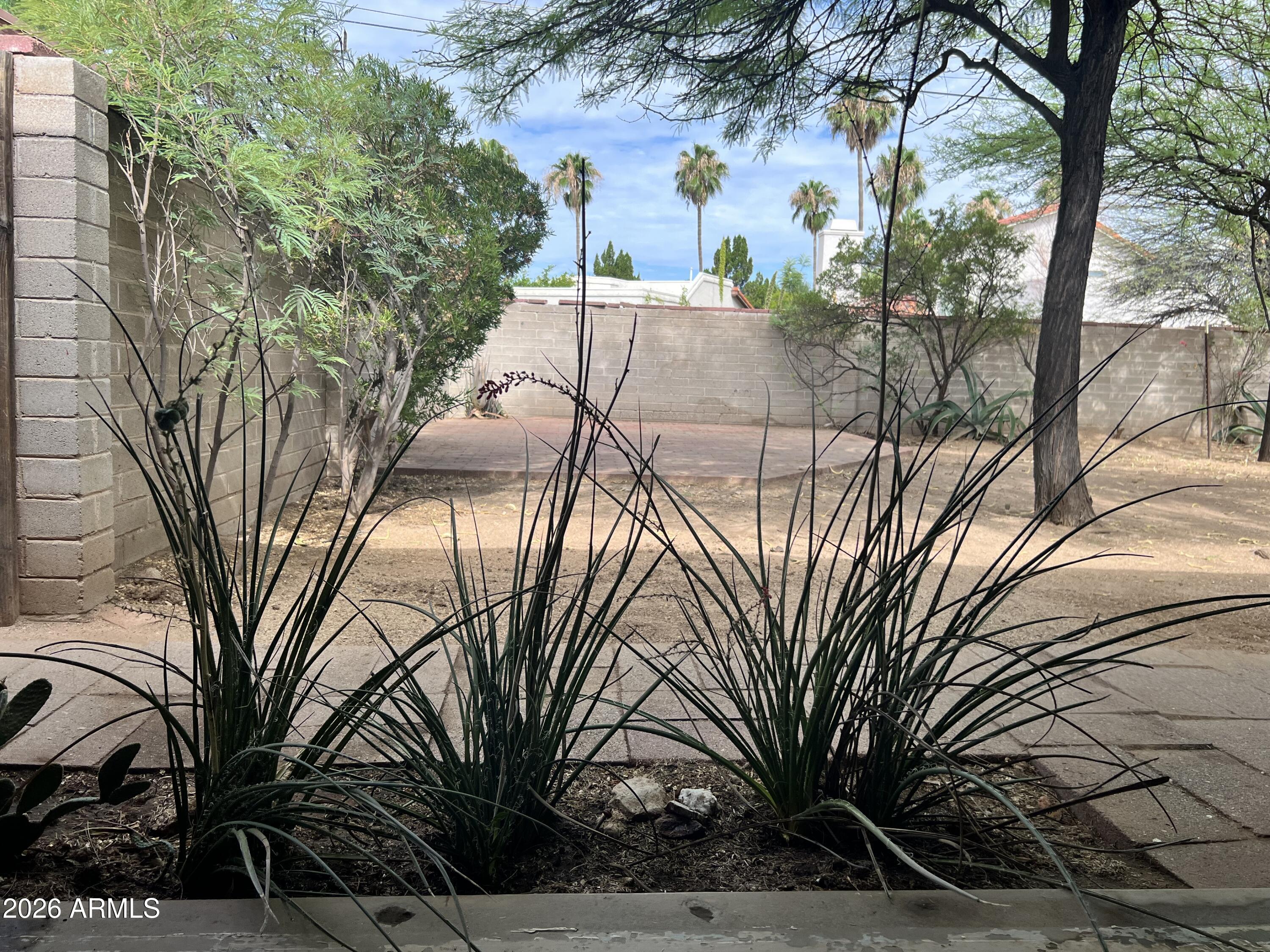 117 N SAWTELLE Avenue