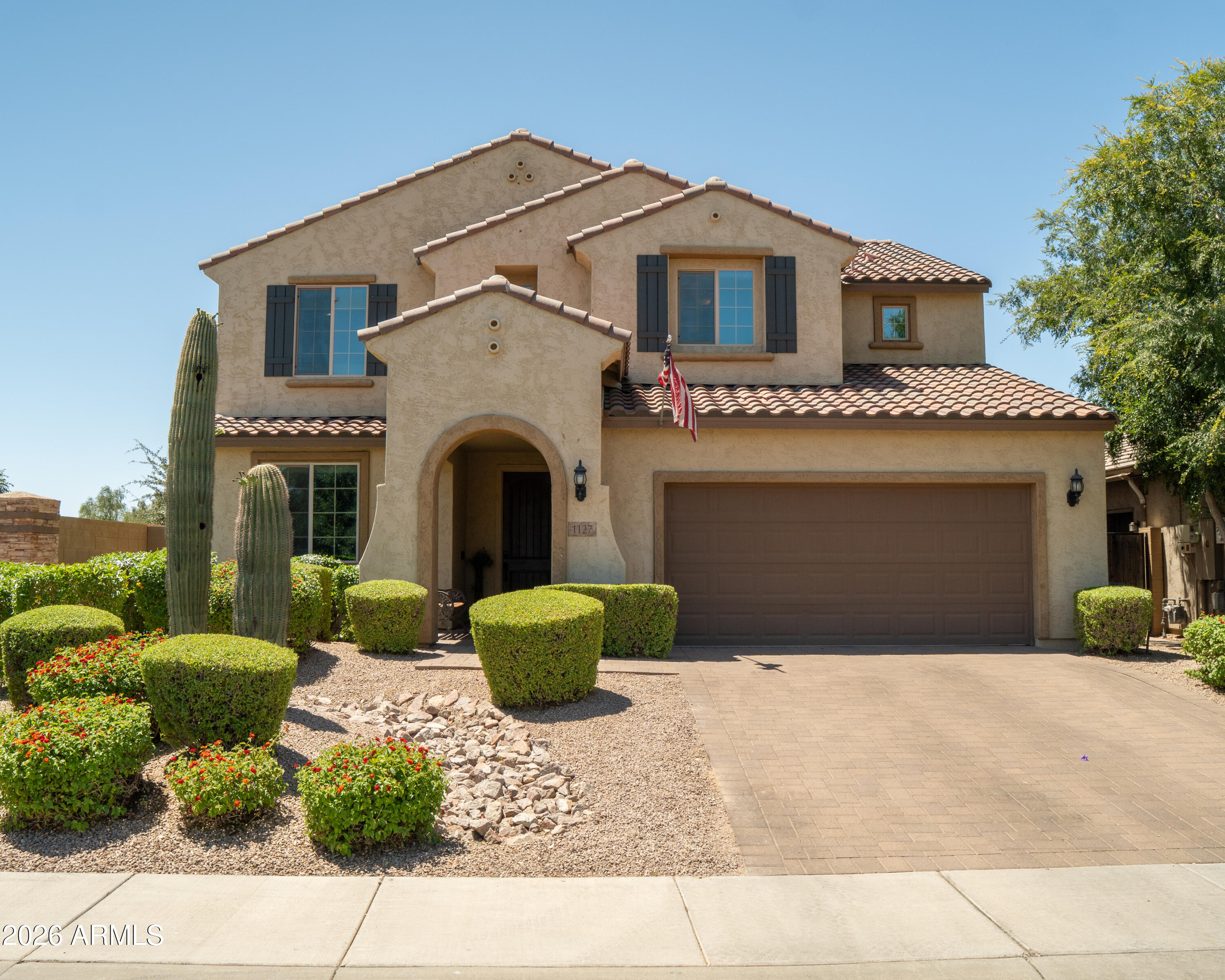 1127 W ANGUS Road