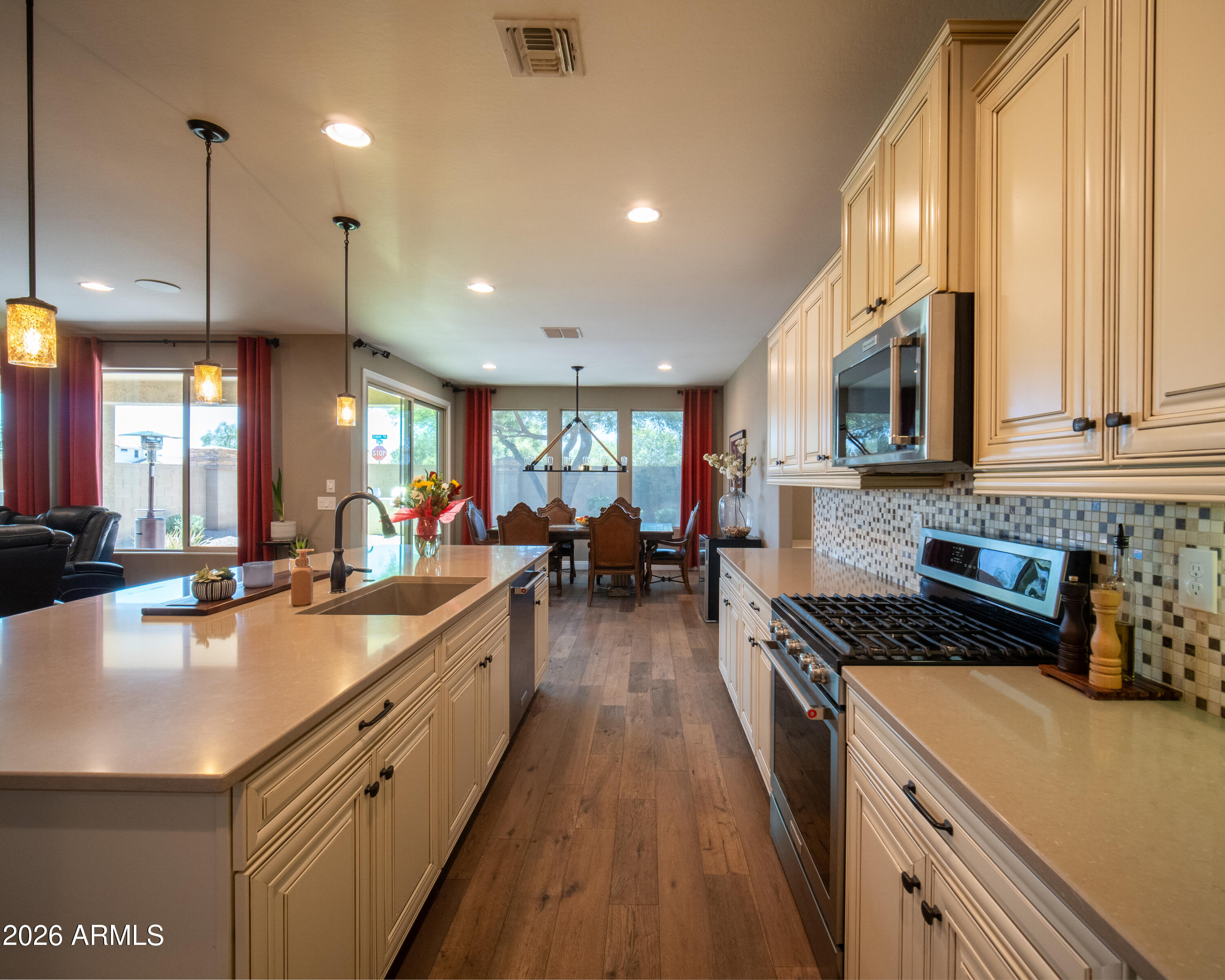 1127 W ANGUS Road