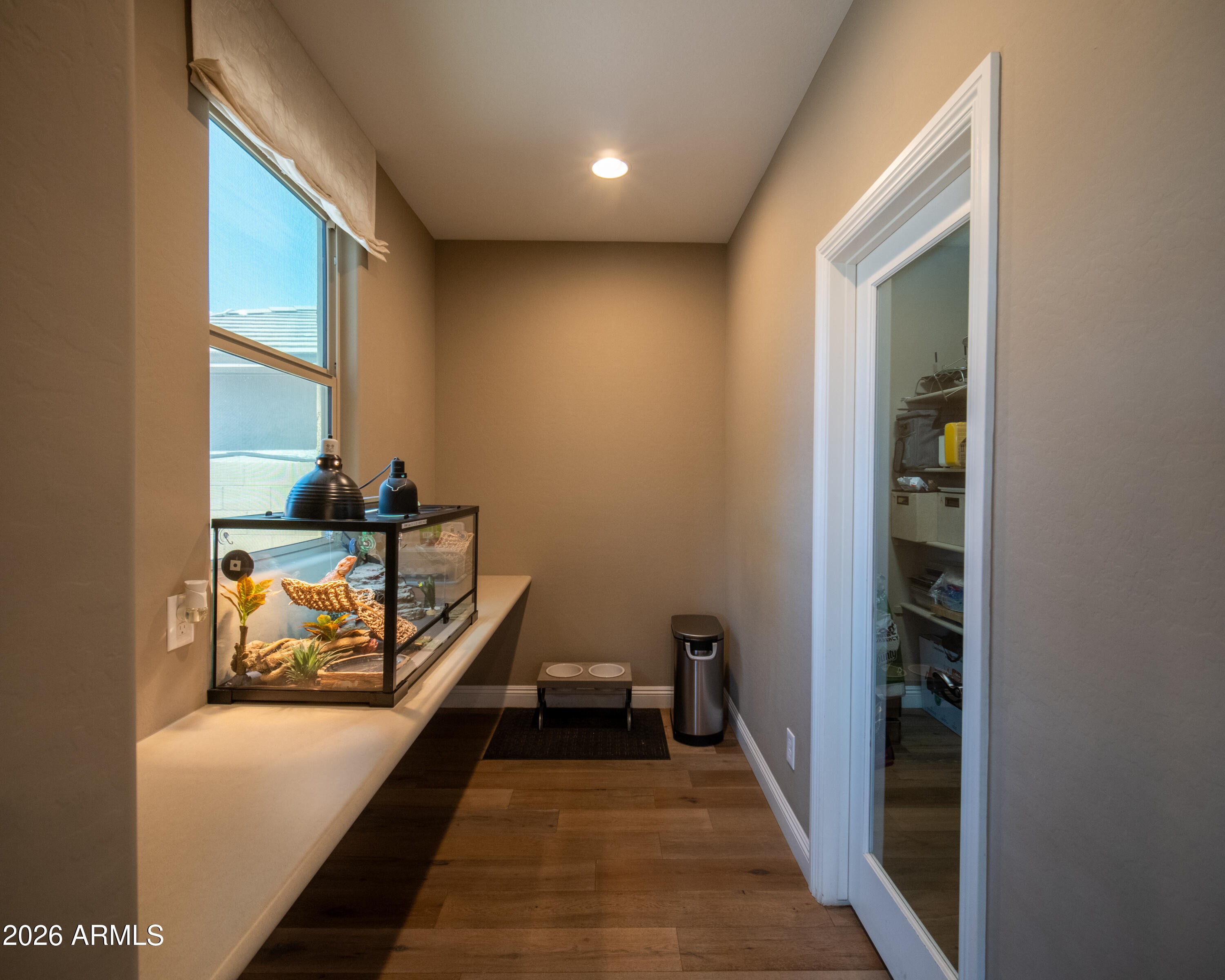 1127 W ANGUS Road
