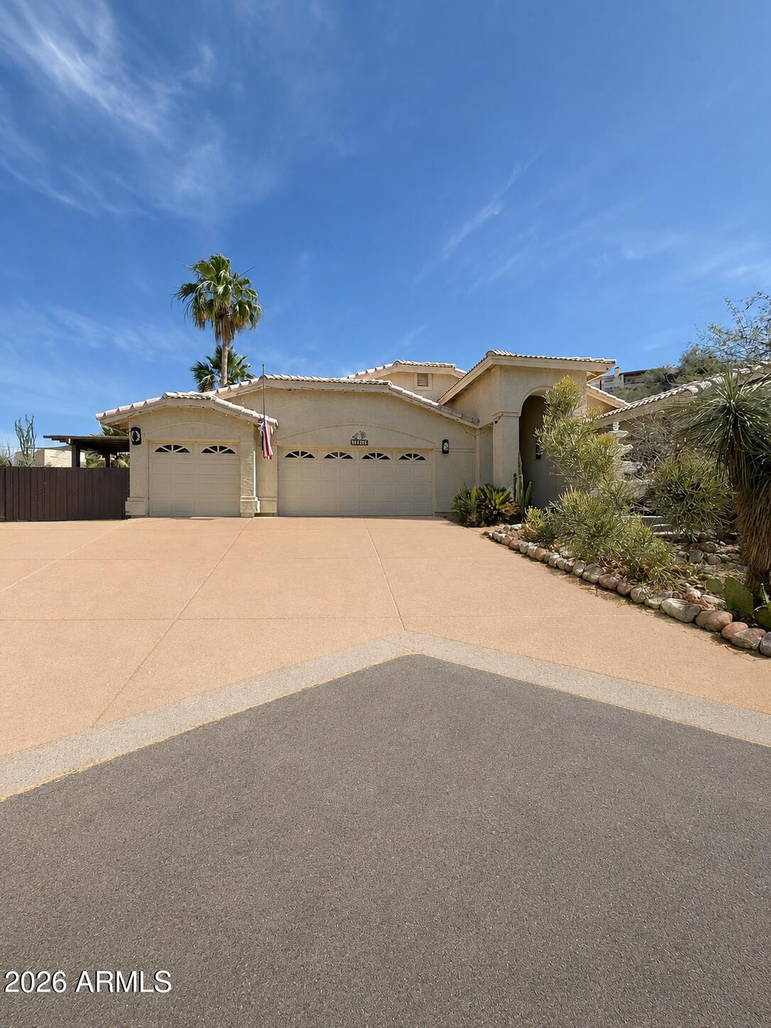 15214 E SHOOT OUT Plaza