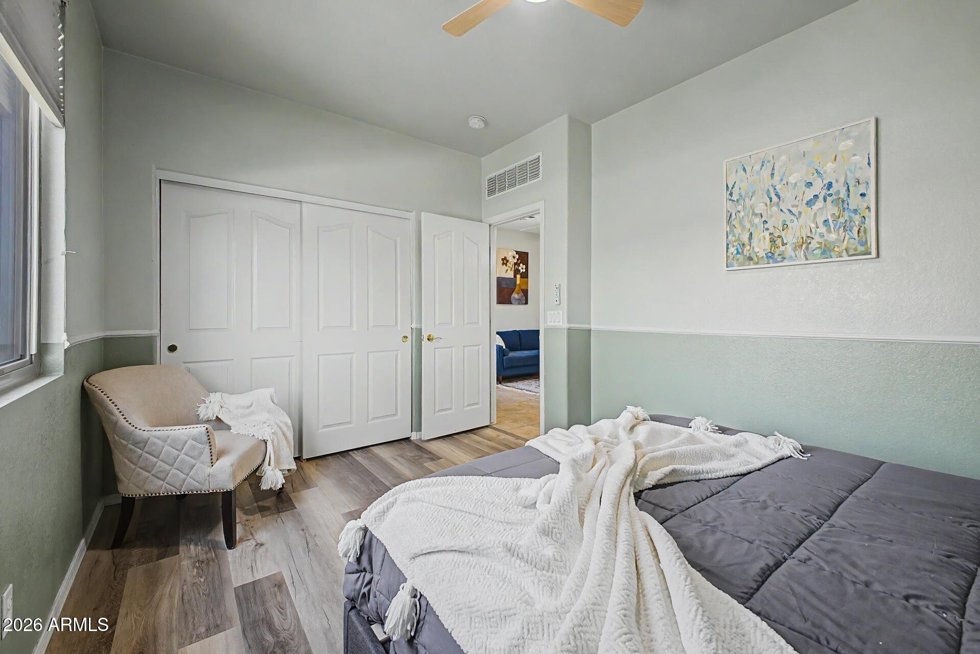 21 N 119TH Avenue