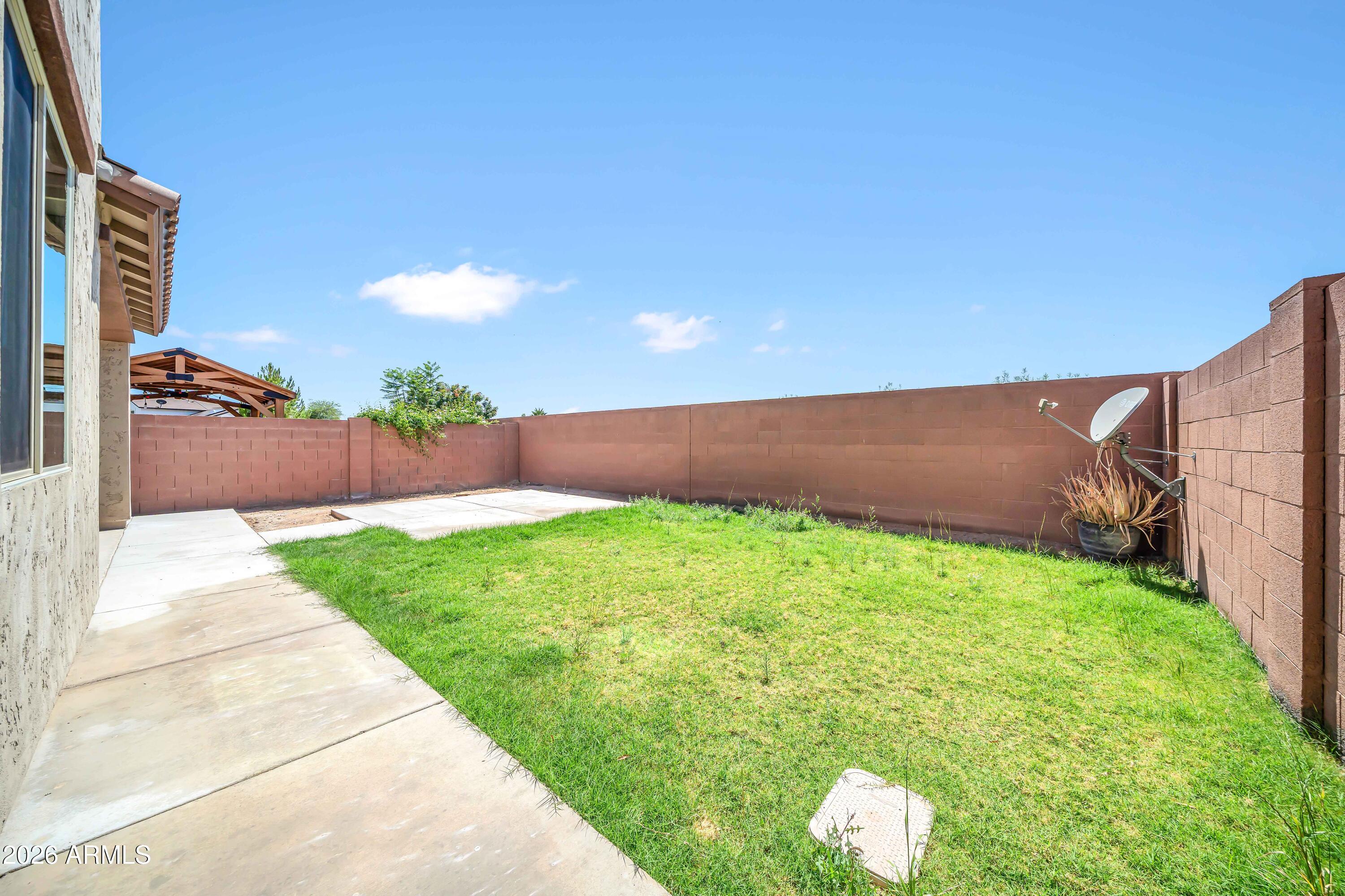 6808 N 88TH Lane