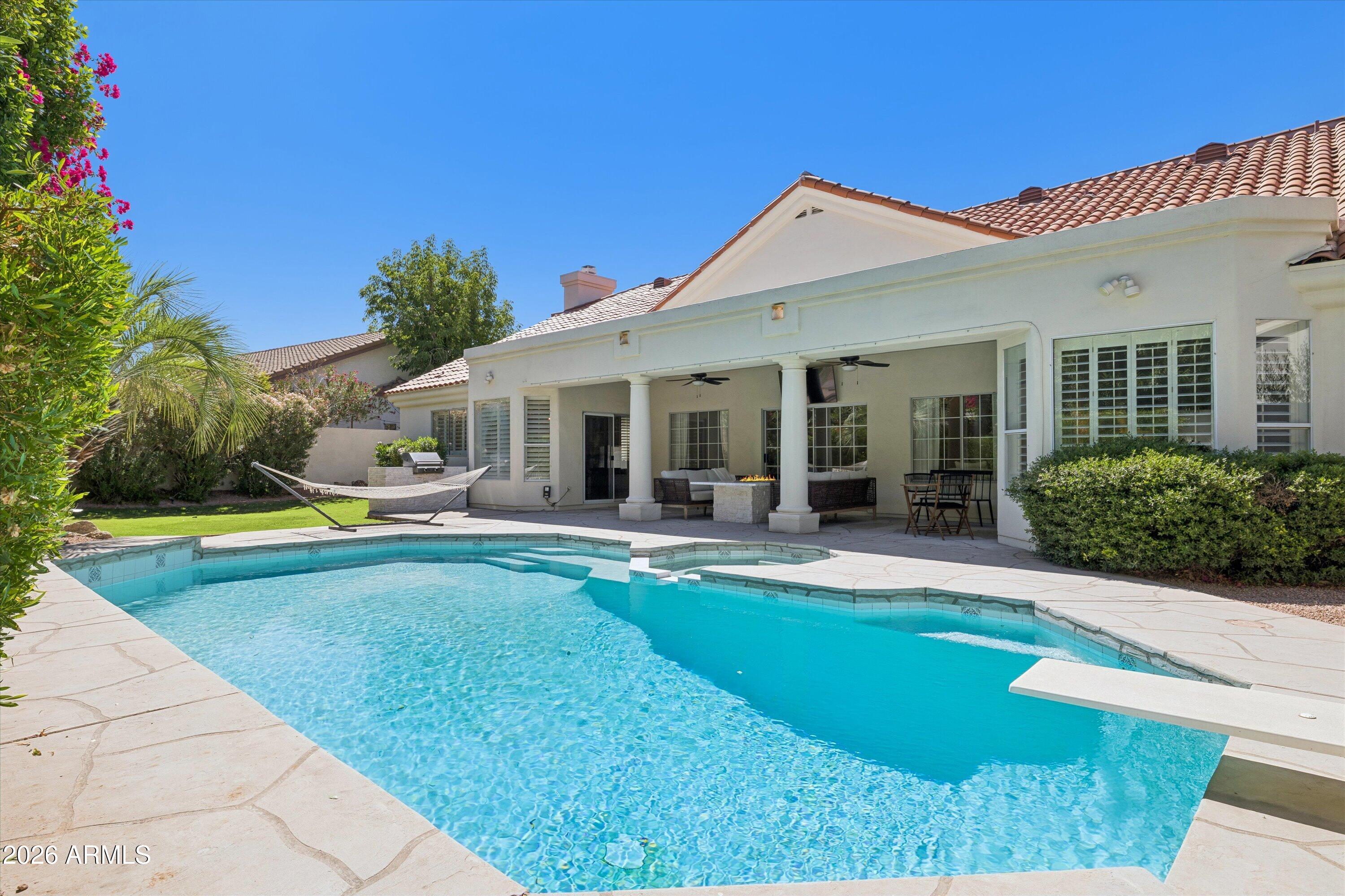 10038 E CORRINE Drive