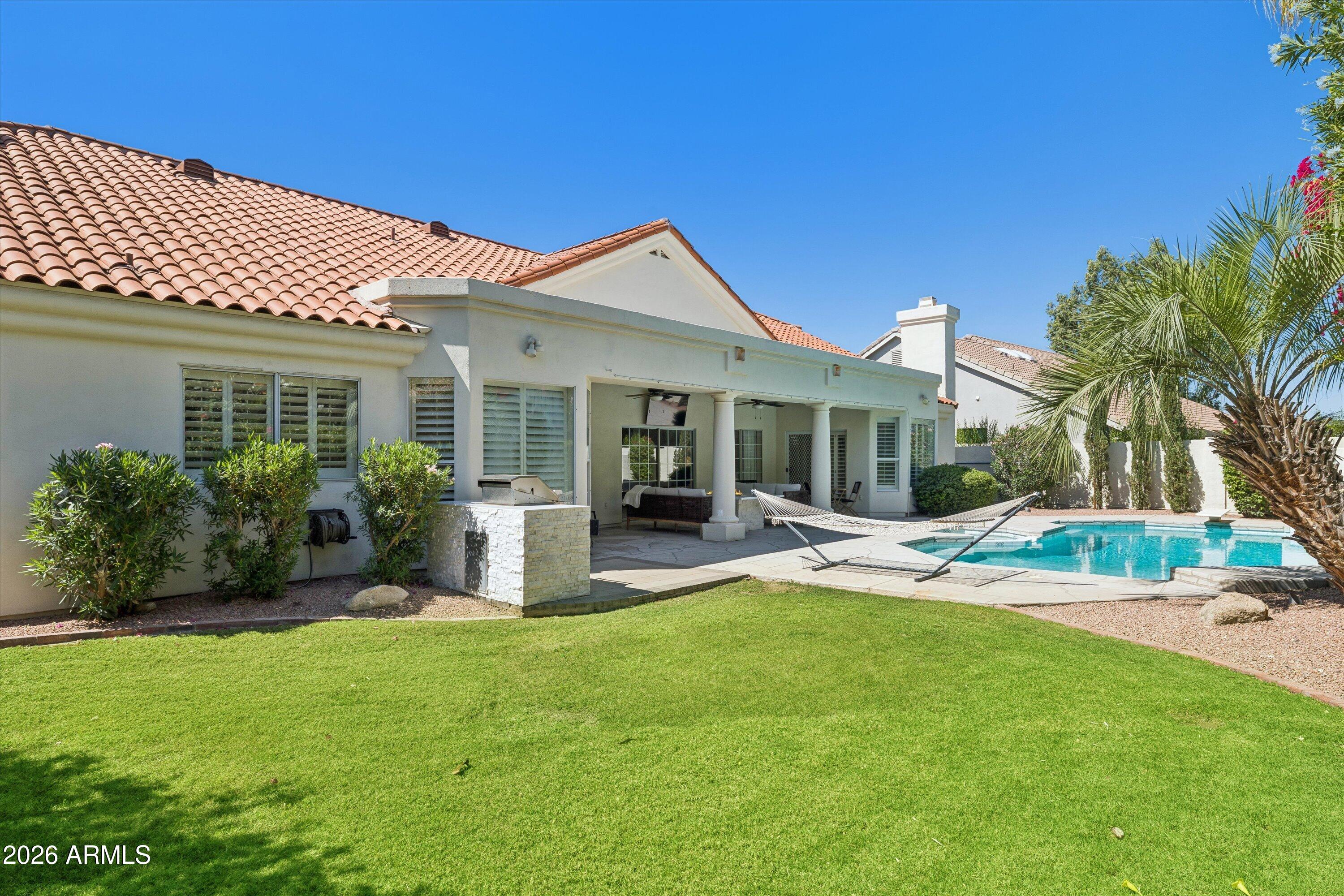 10038 E CORRINE Drive