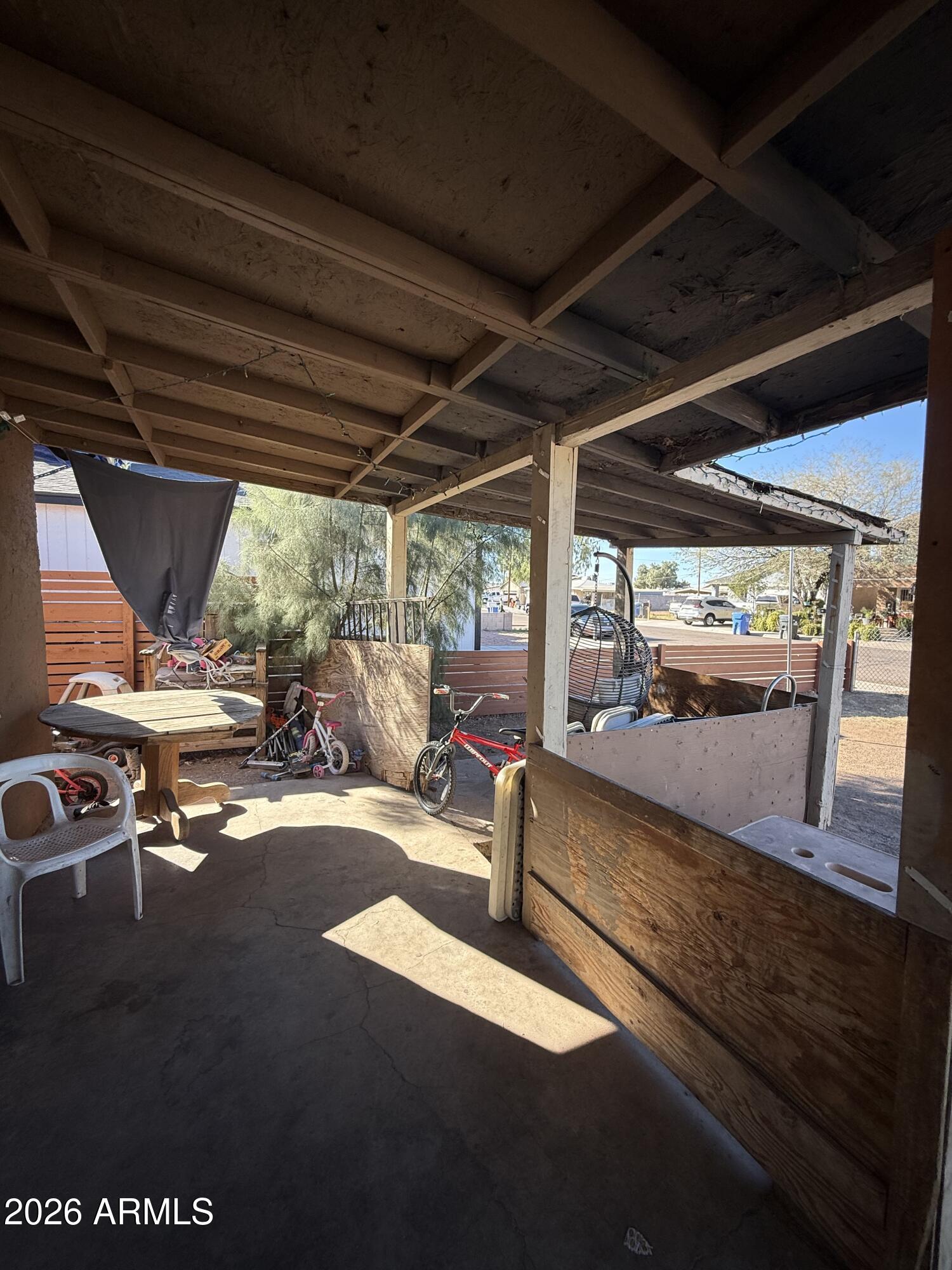 1109 W APACHE Street