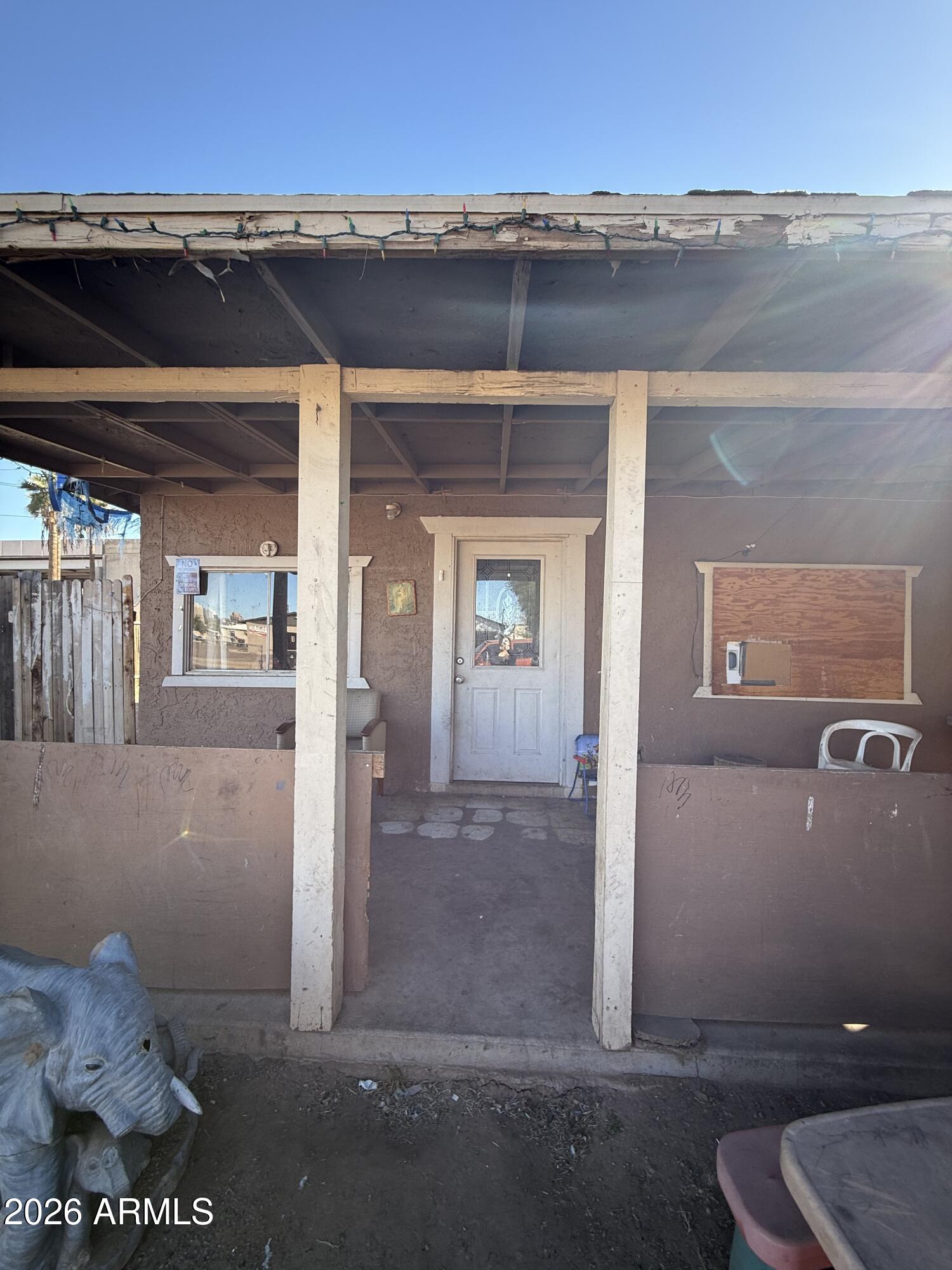 1109 W APACHE Street