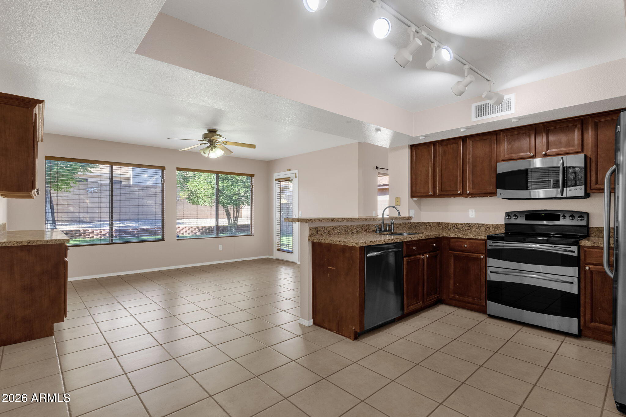 132 W MONONA Drive