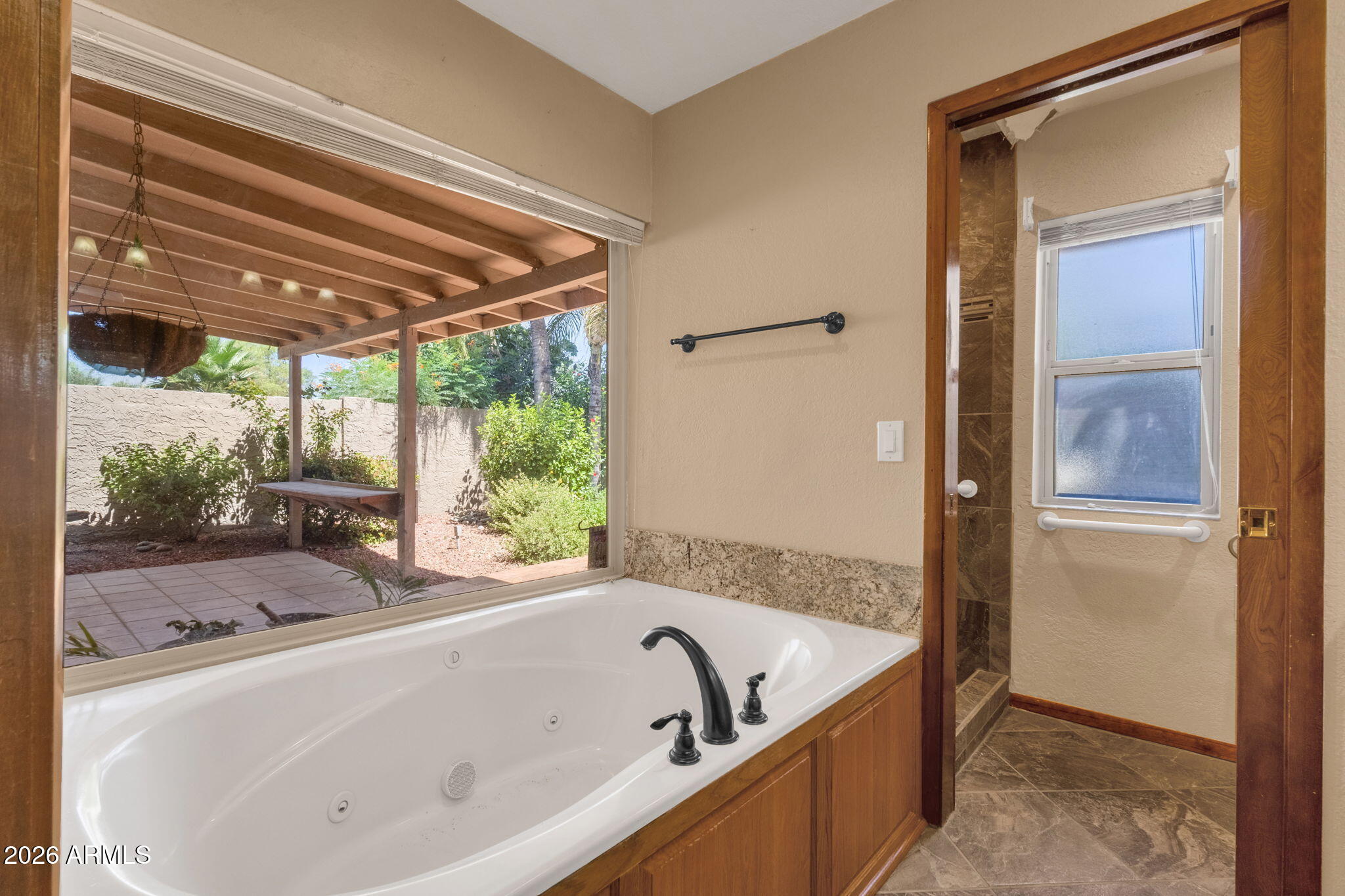 4118 E LARKSPUR Drive