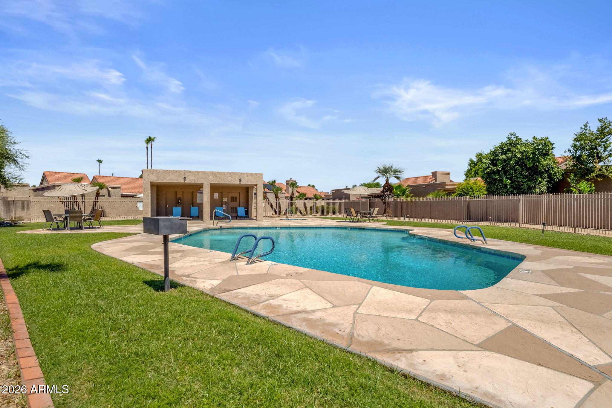 4118 E LARKSPUR Drive