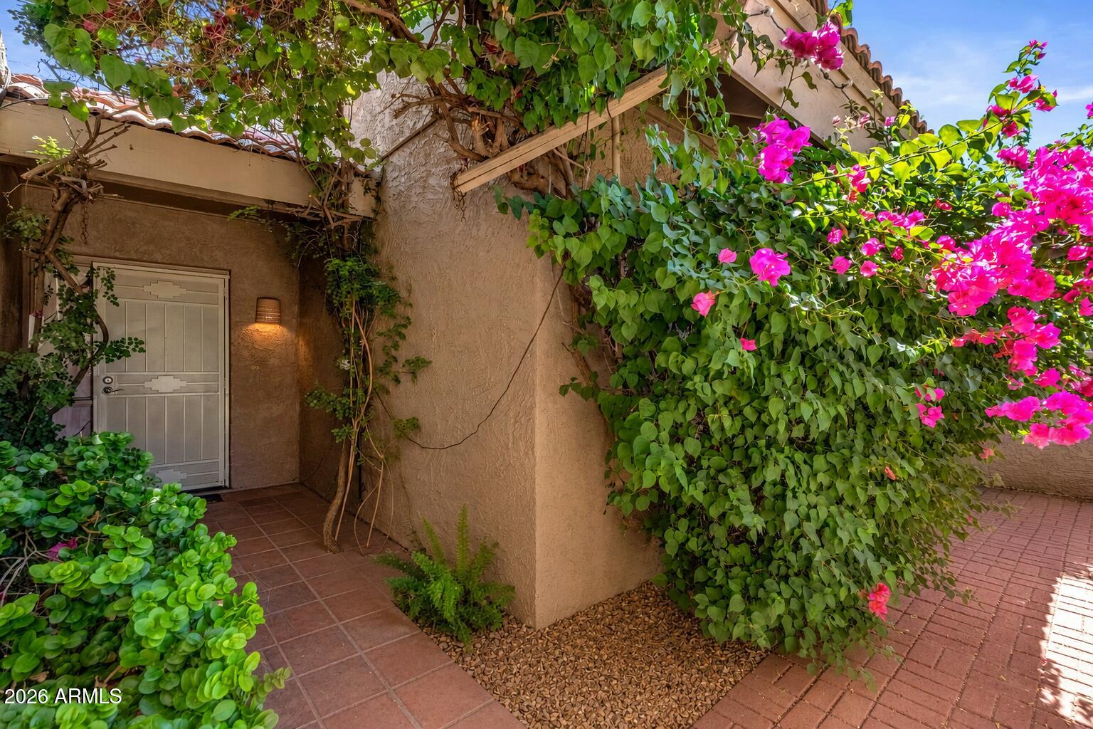 4118 E LARKSPUR Drive