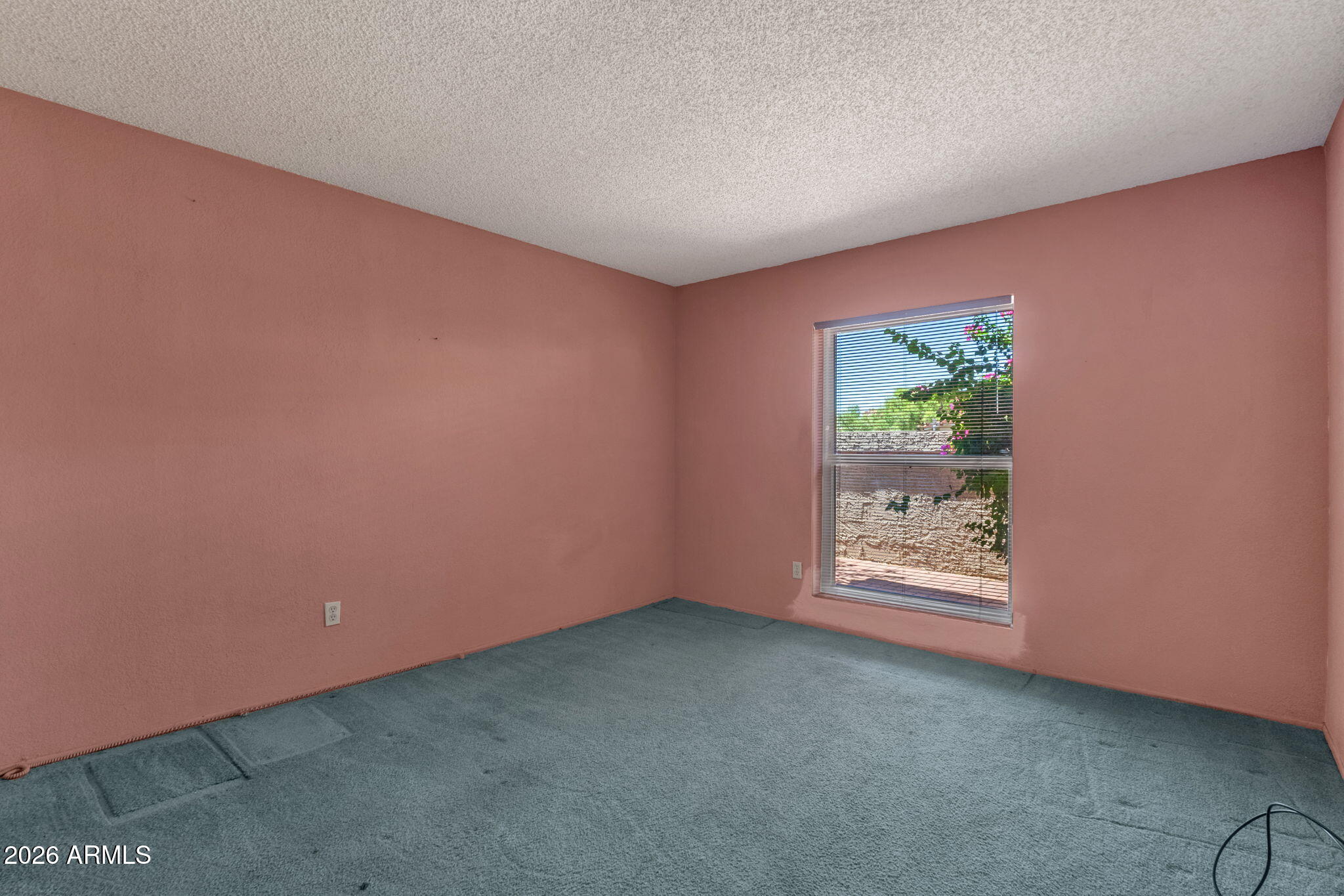 4118 E LARKSPUR Drive