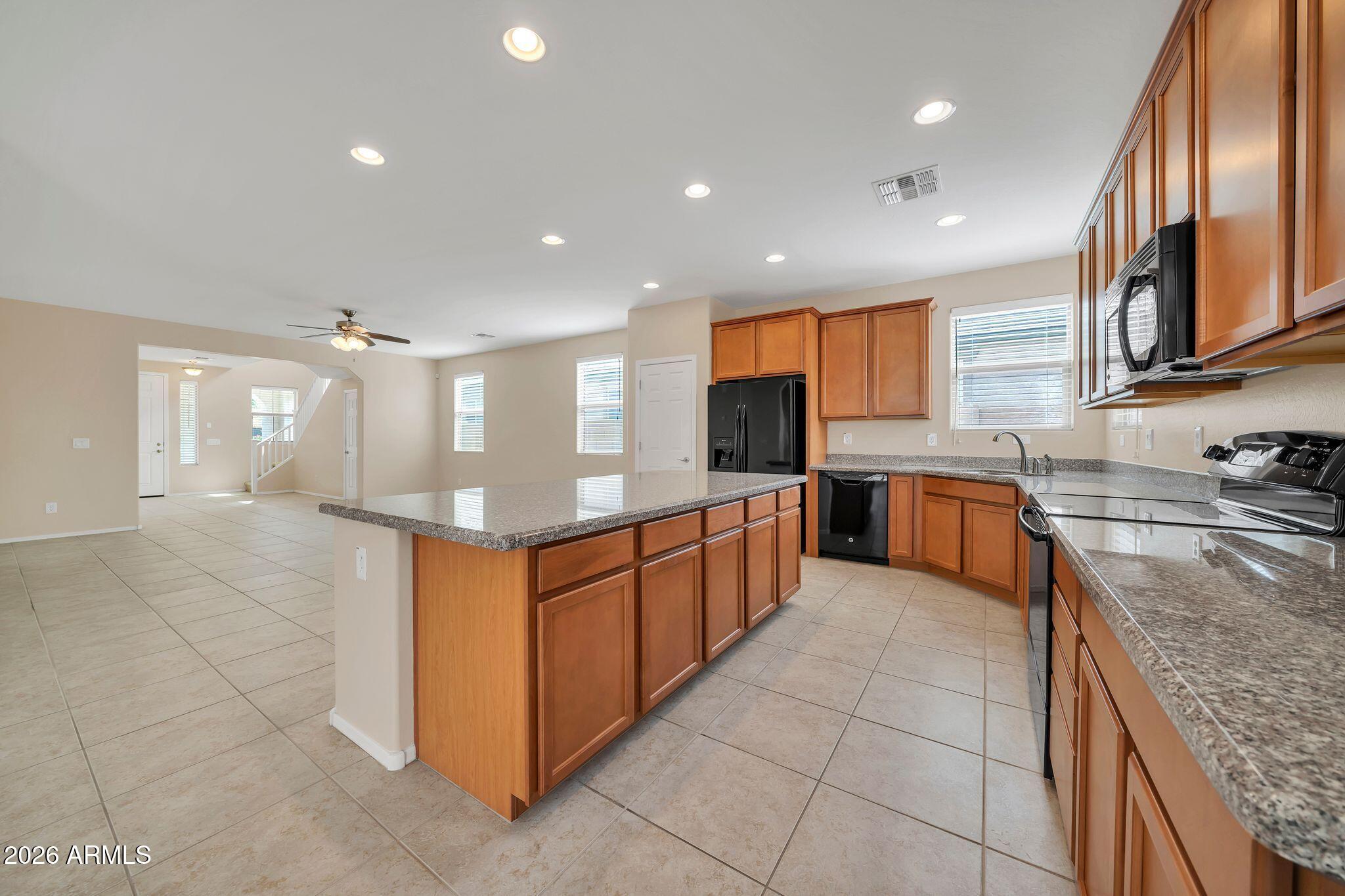15623 W POINSETTIA Drive