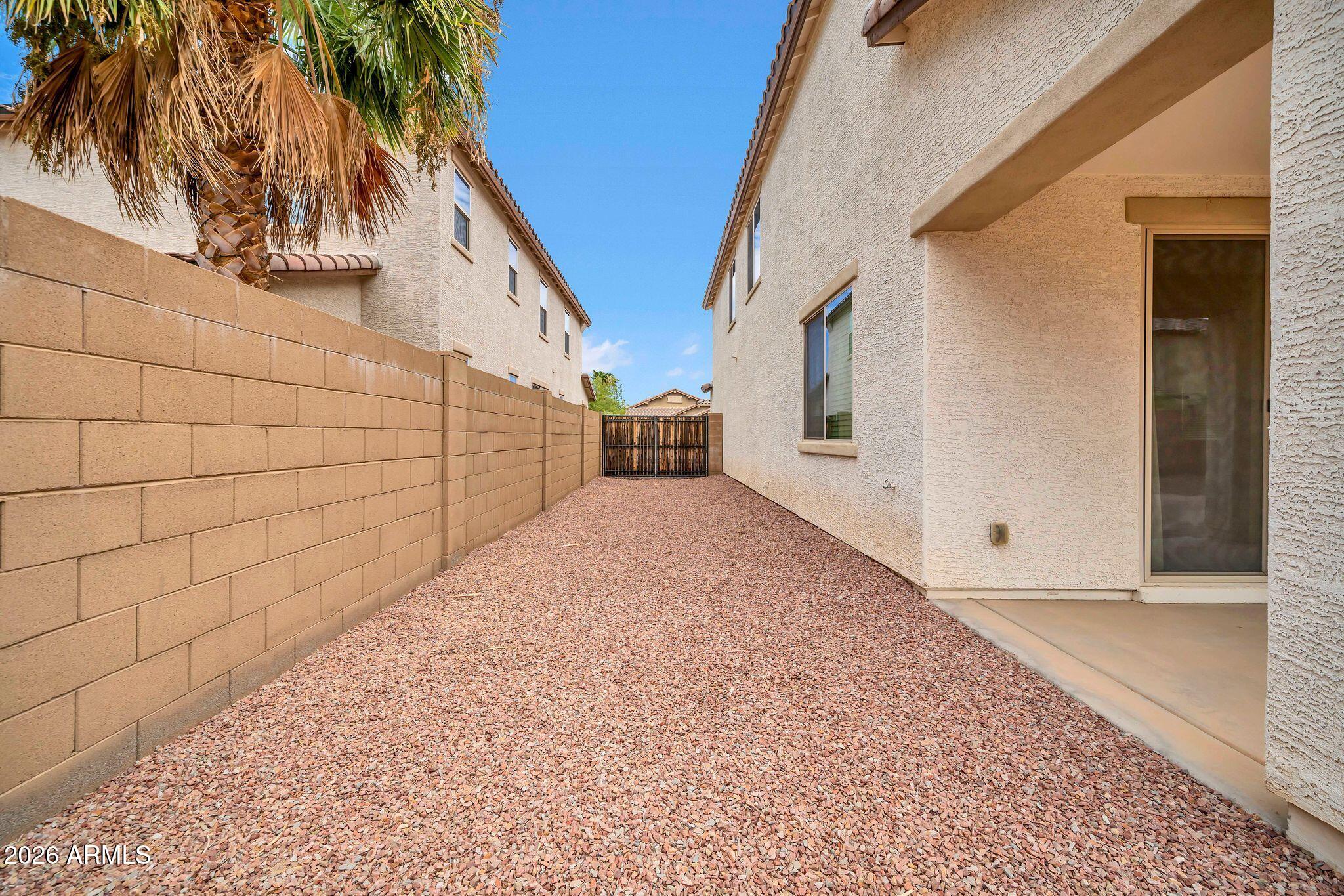 15623 W POINSETTIA Drive