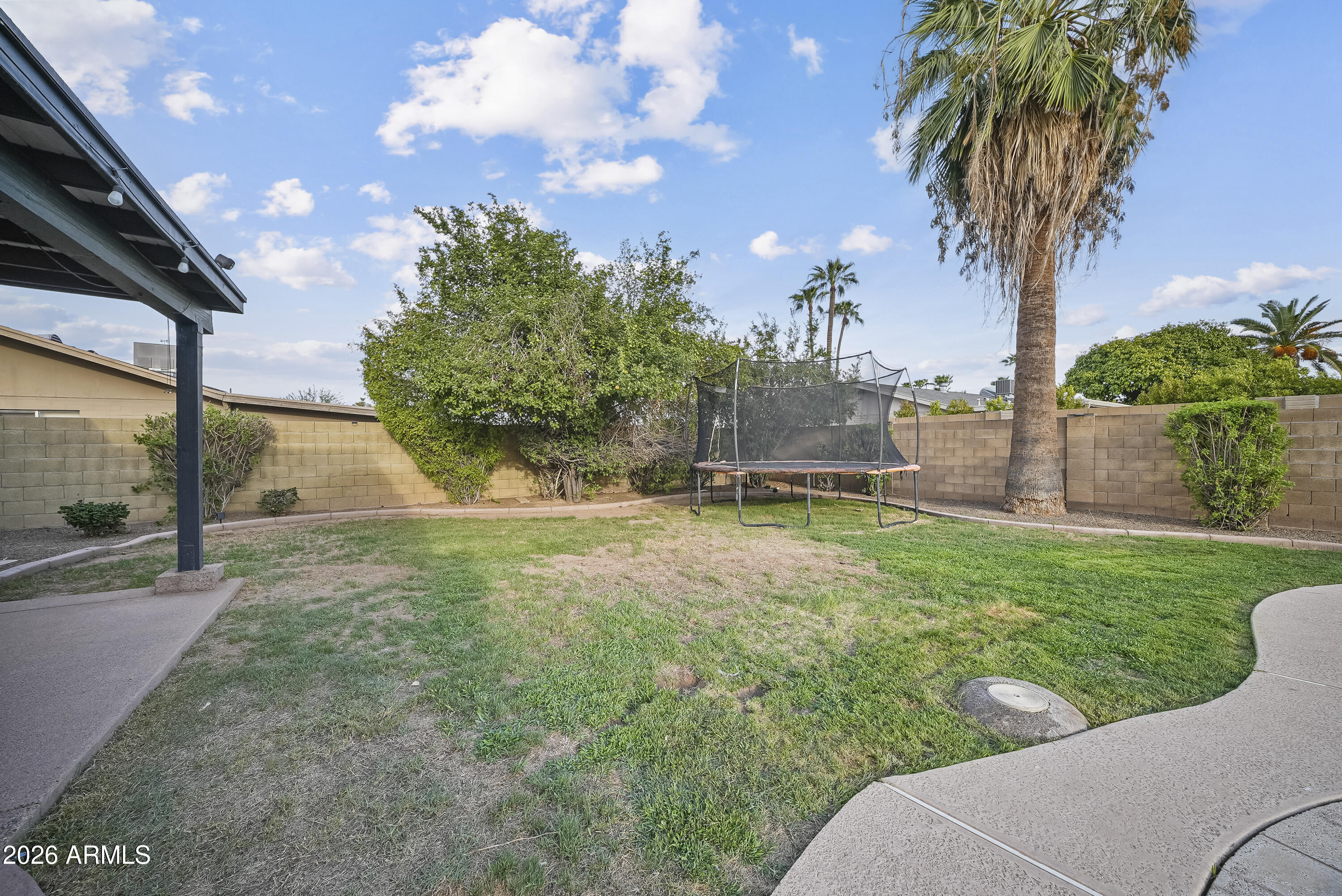 3915 E YUCCA Street