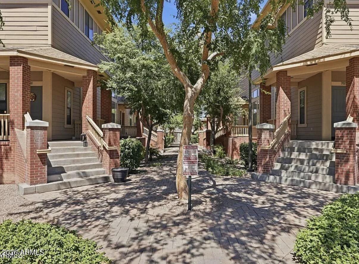 724 S BECK Avenue