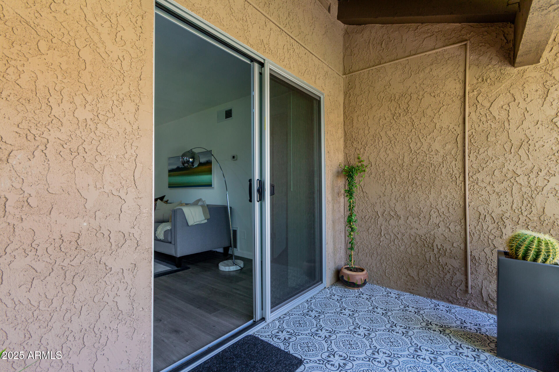 5525 E THOMAS Road M12