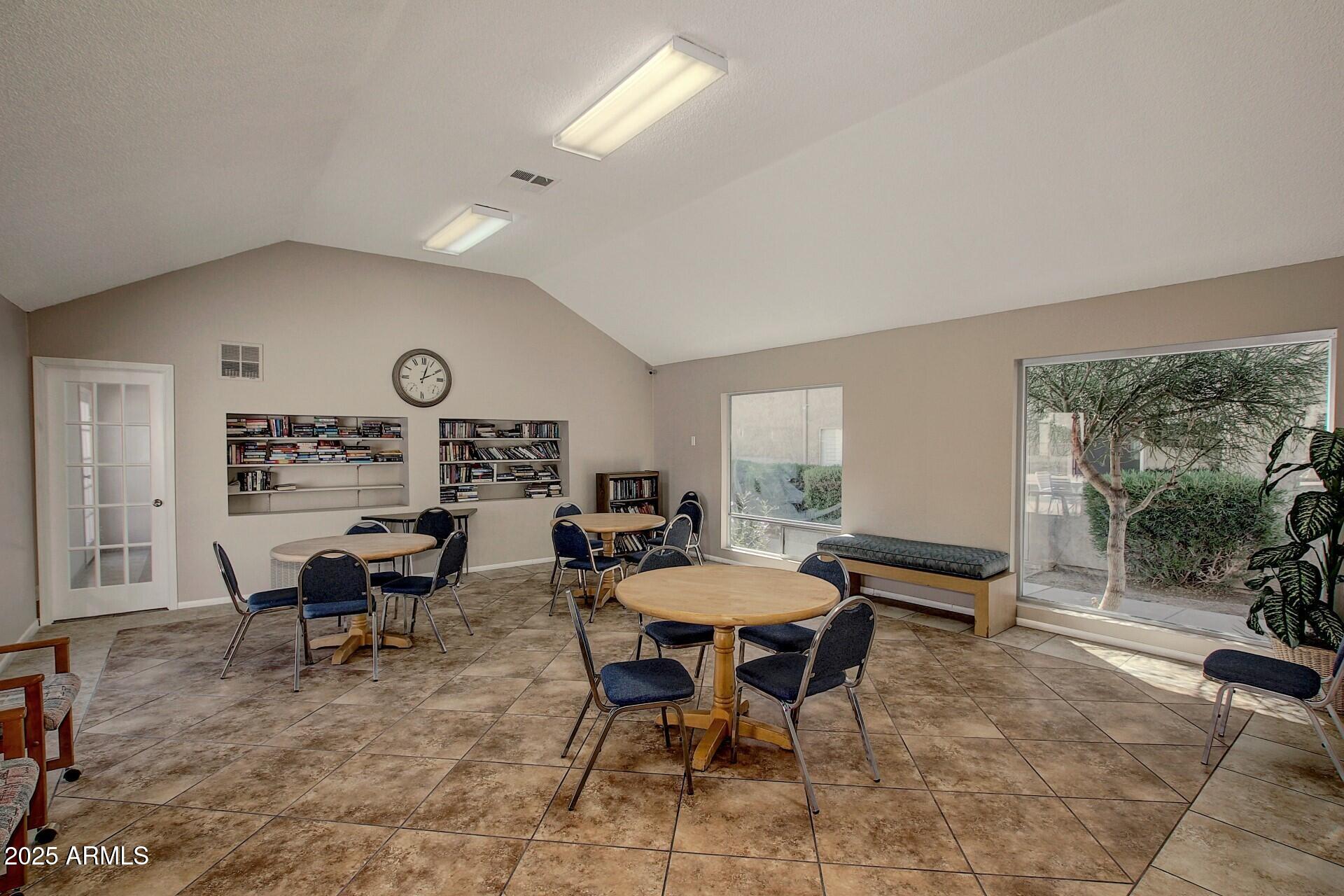 5525 E THOMAS Road M12