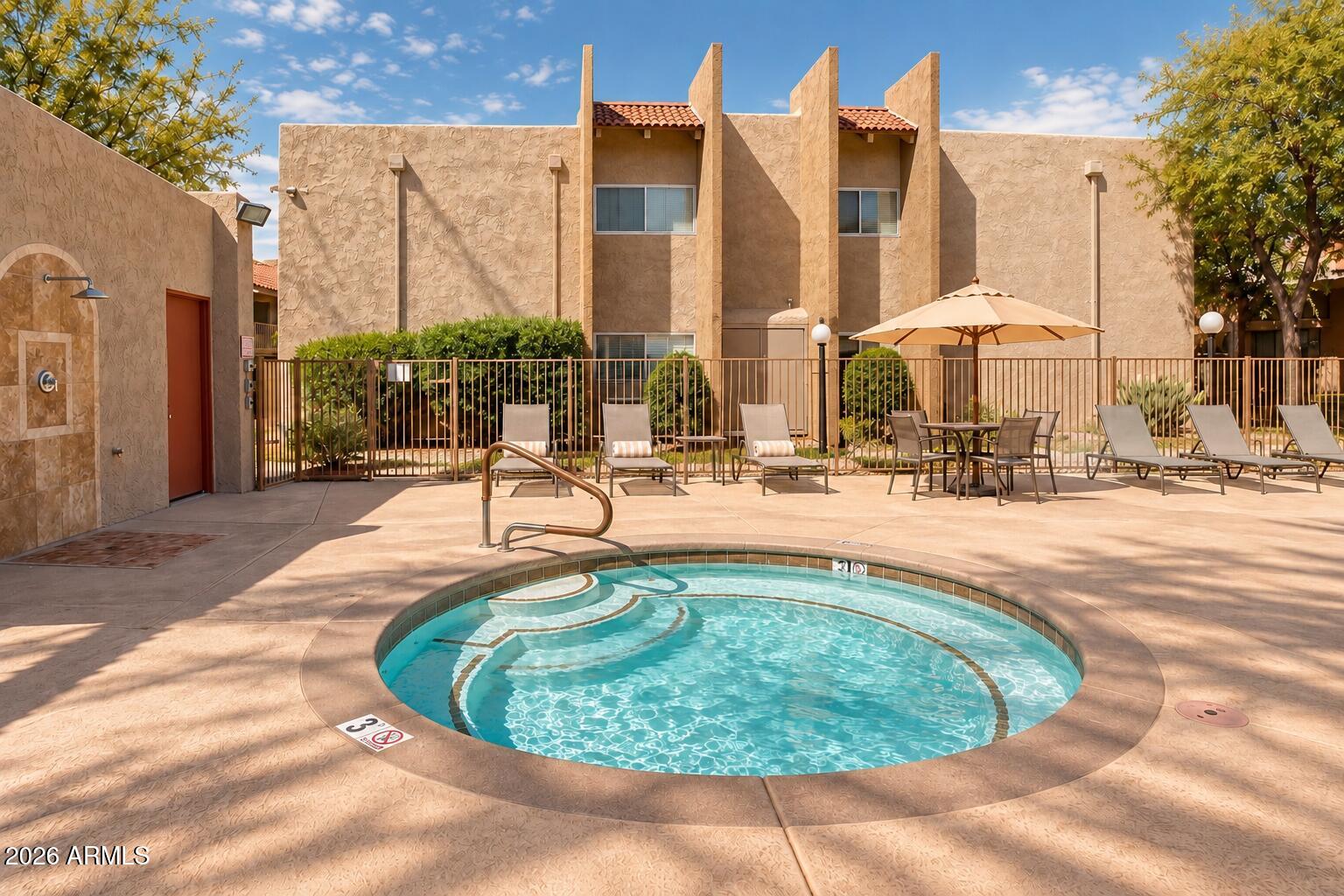 5525 E THOMAS Road M12